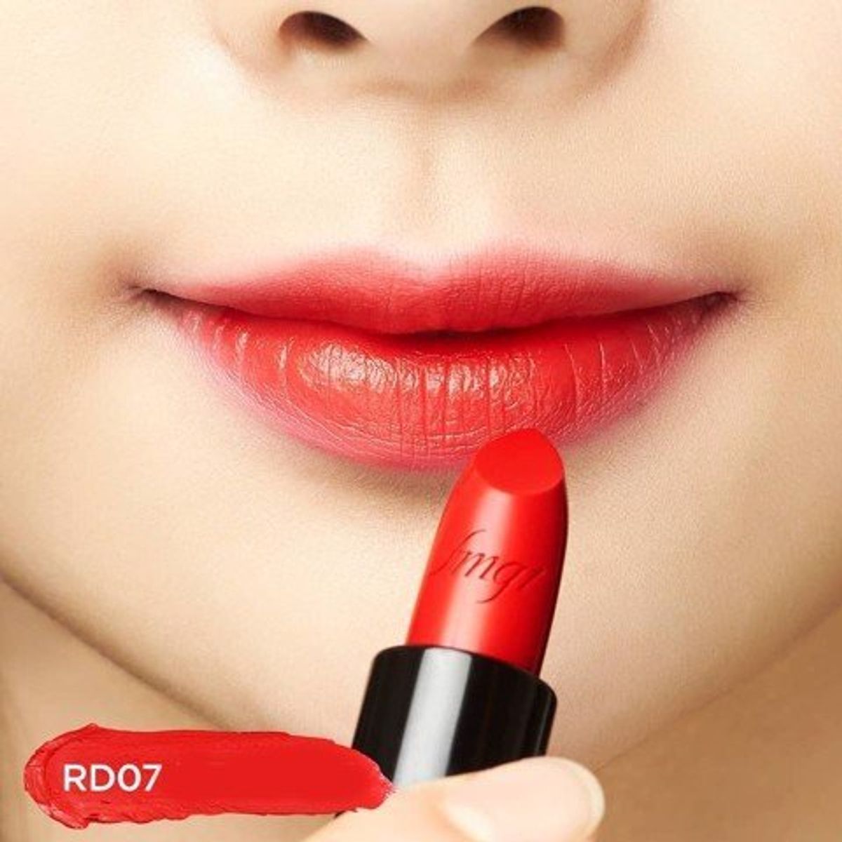 gift-fmgt-son-thoi-duong-am-rouge-satin-moisture-signature-3-6g-rd07-signature-red-1
