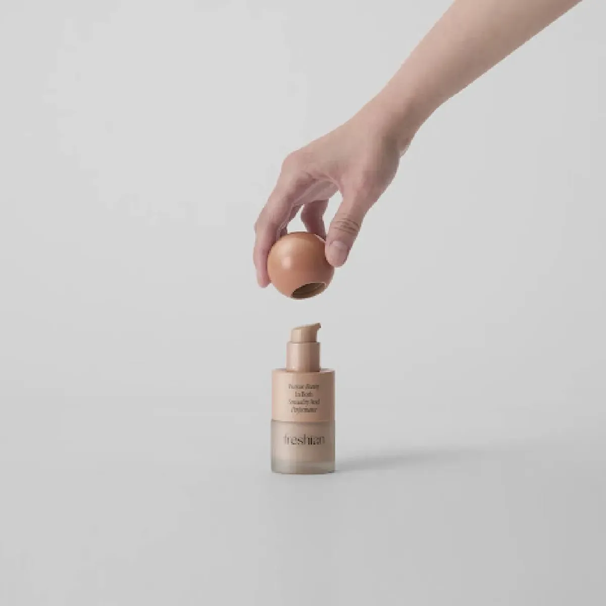 kem-nen-cho-da-kho-freshian-thuan-chay-cang-bong-che-phu-tu-nhien-egg-like-glow-foundation-vegan-spf35-pa-30ml-6