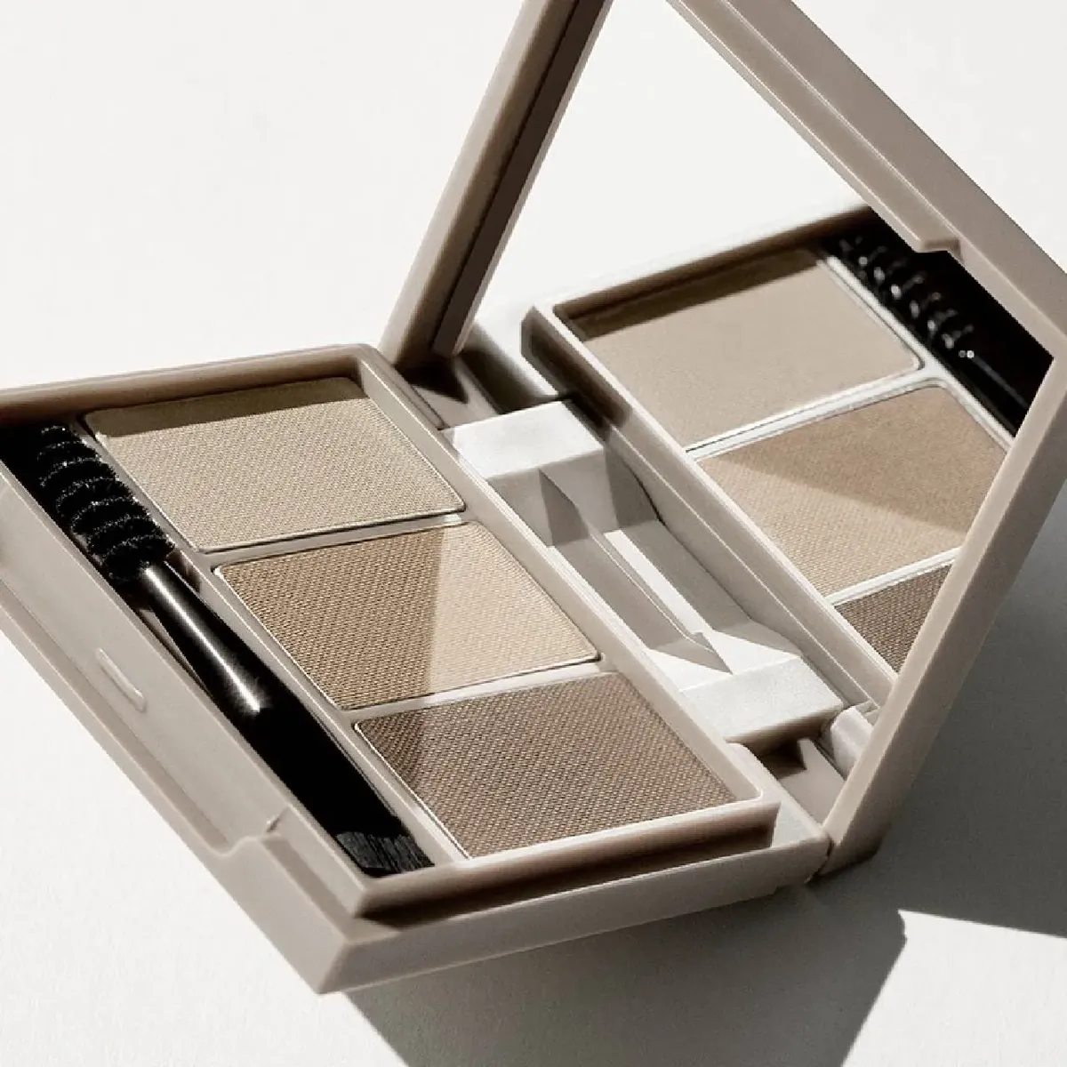 fmgt-bot-ke-may-3-o-mau-tu-nhien-thuan-chay-ink-brow-powder-kit-35g-7