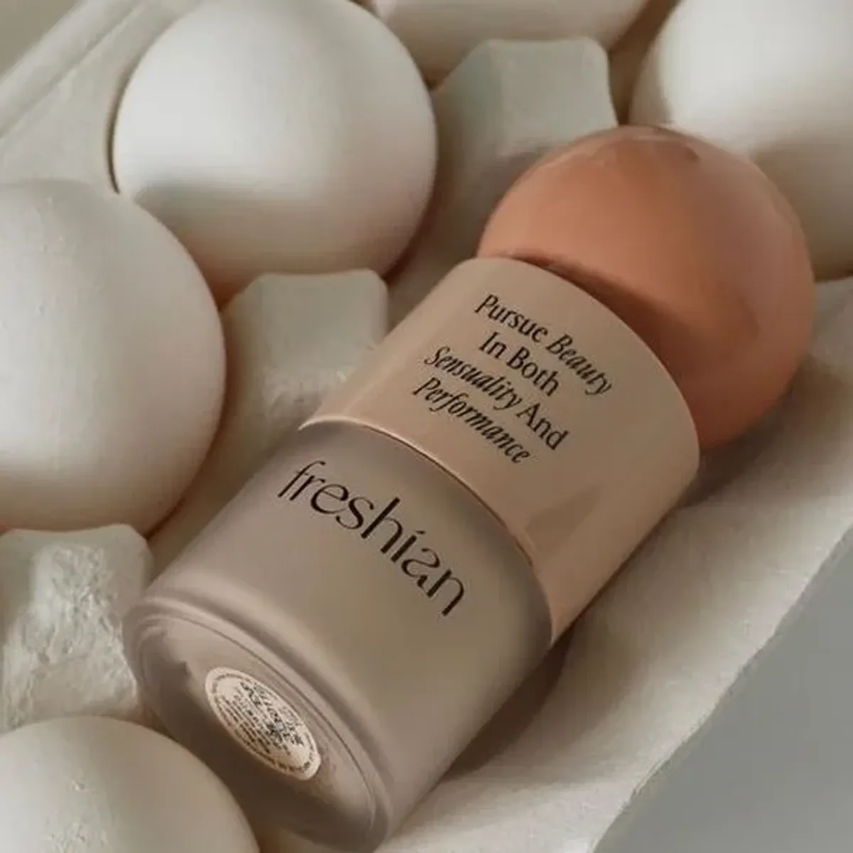 kem-nen-cho-da-kho-freshian-thuan-chay-cang-bong-che-phu-tu-nhien-egg-like-glow-foundation-vegan-spf35-pa-30ml-9
