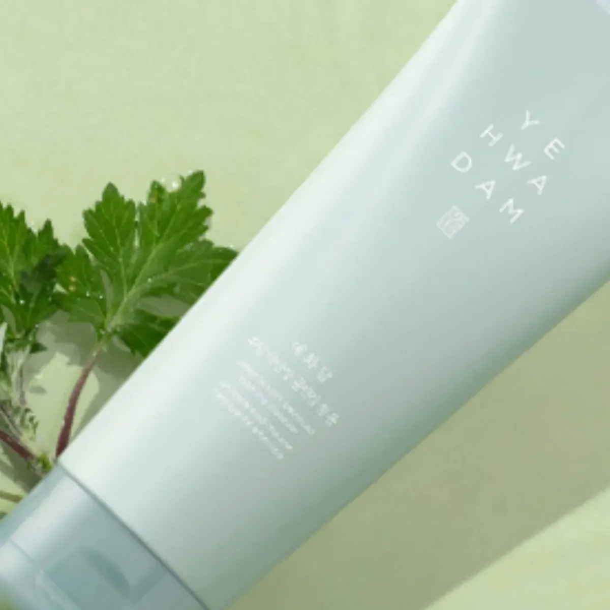 sua-rua-mat-cap-am-yehwadam-artemisia-soothing-3