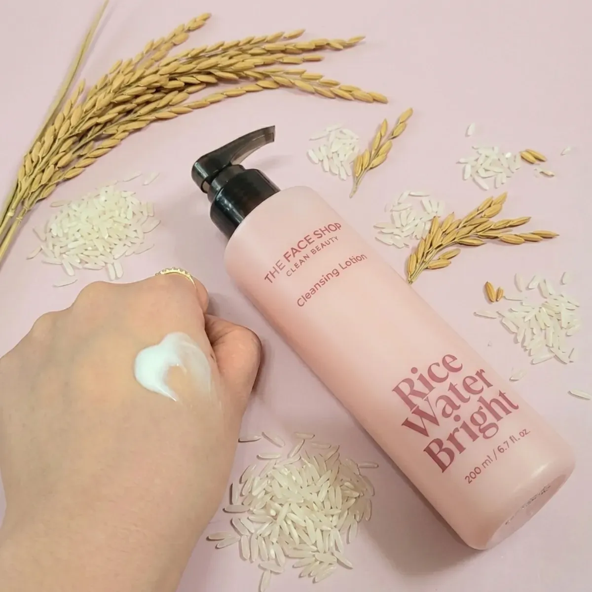 sua-tay-trang-lam-sang-da-rice-water-bright-facial-cleansing-lotion-200ml-4