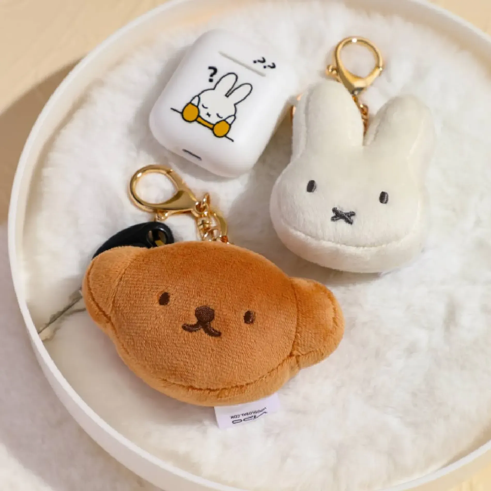 moc-khoa-miffy-2d-vipo-x-miffy-2d-keychain-5