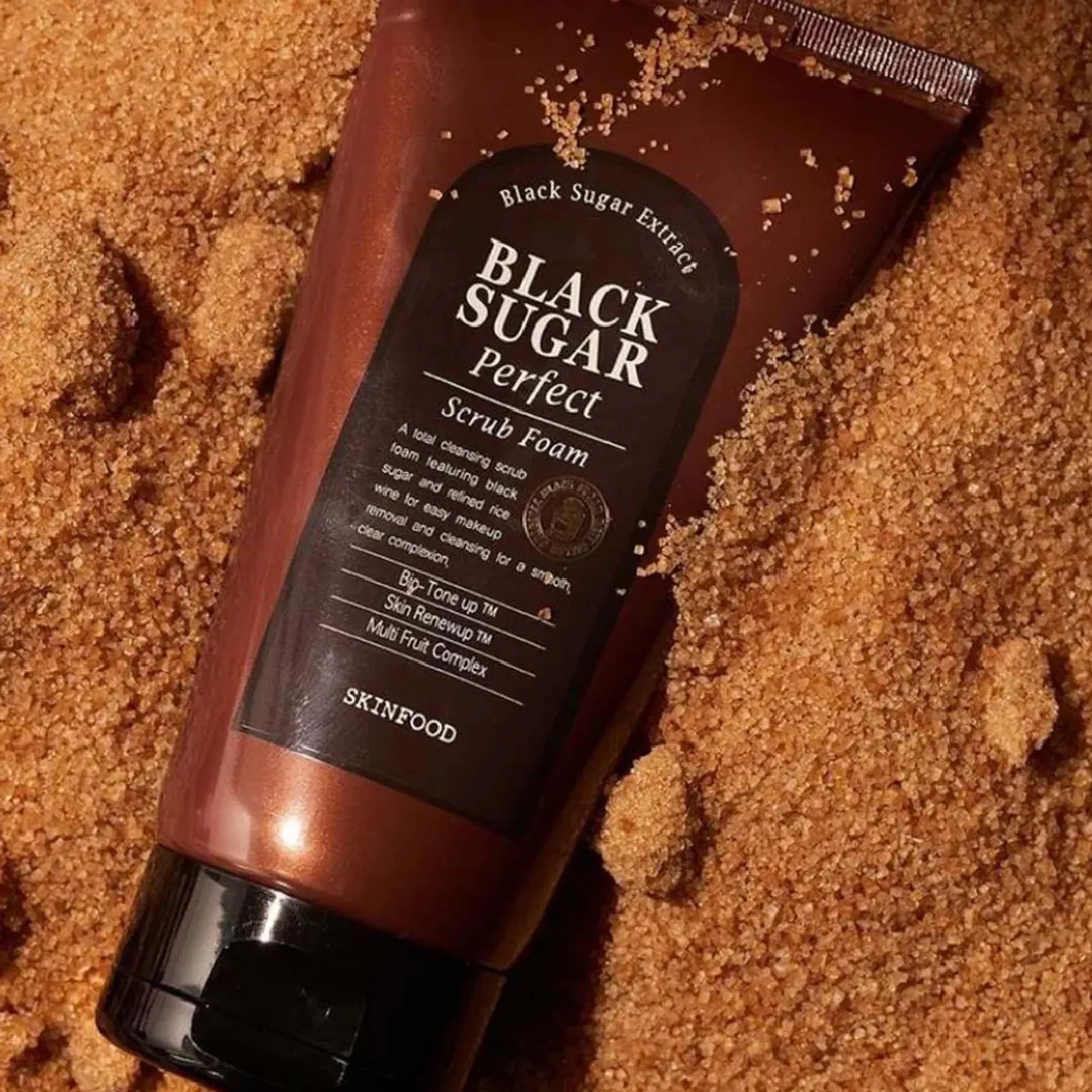 sua-rua-mat-co-hat-skinfood-black-sugar-perfect-scrub-foam-180ml-1