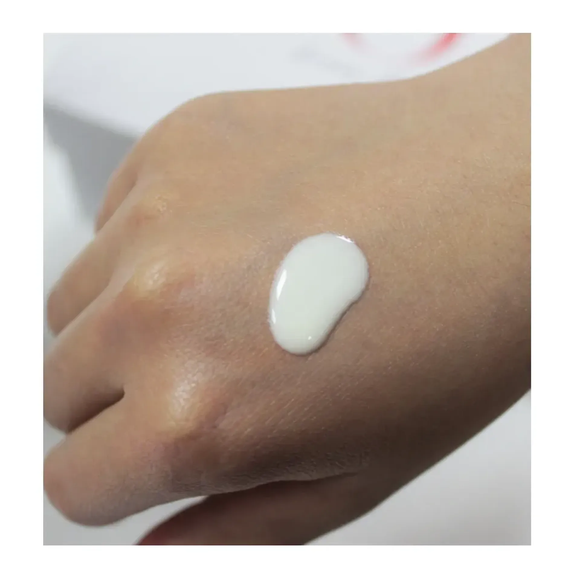 sua-tay-trang-diu-nhe-loreal-paris-gentle-cleansing-milk-200ml-4