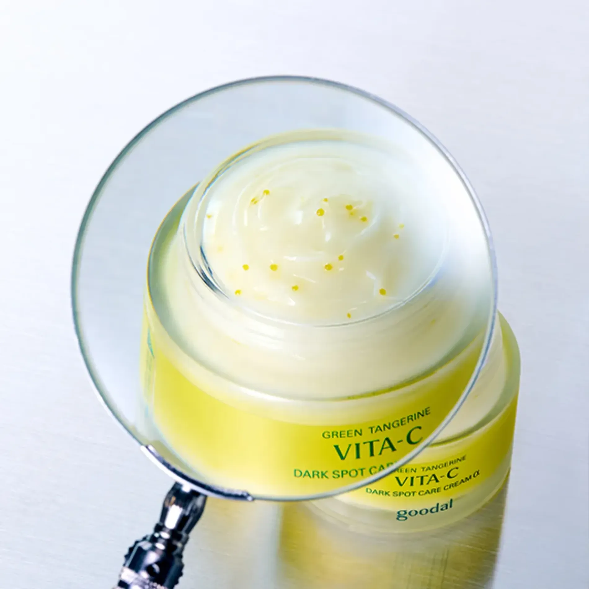 green-tangerine-vita-c-dark-alpha-cream-50ml-3