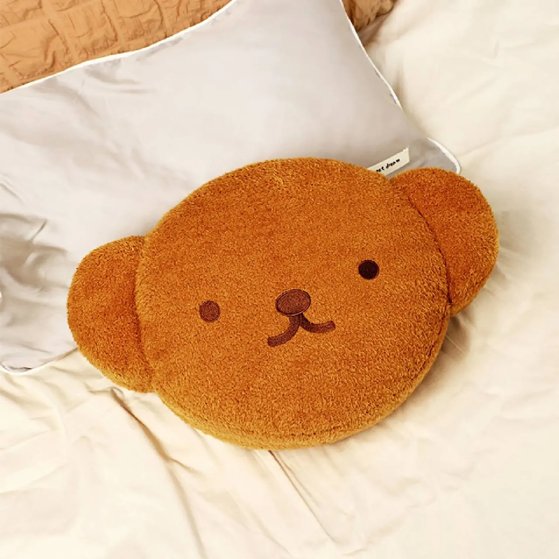 goi-boris-vipo-x-boris-cushion-5