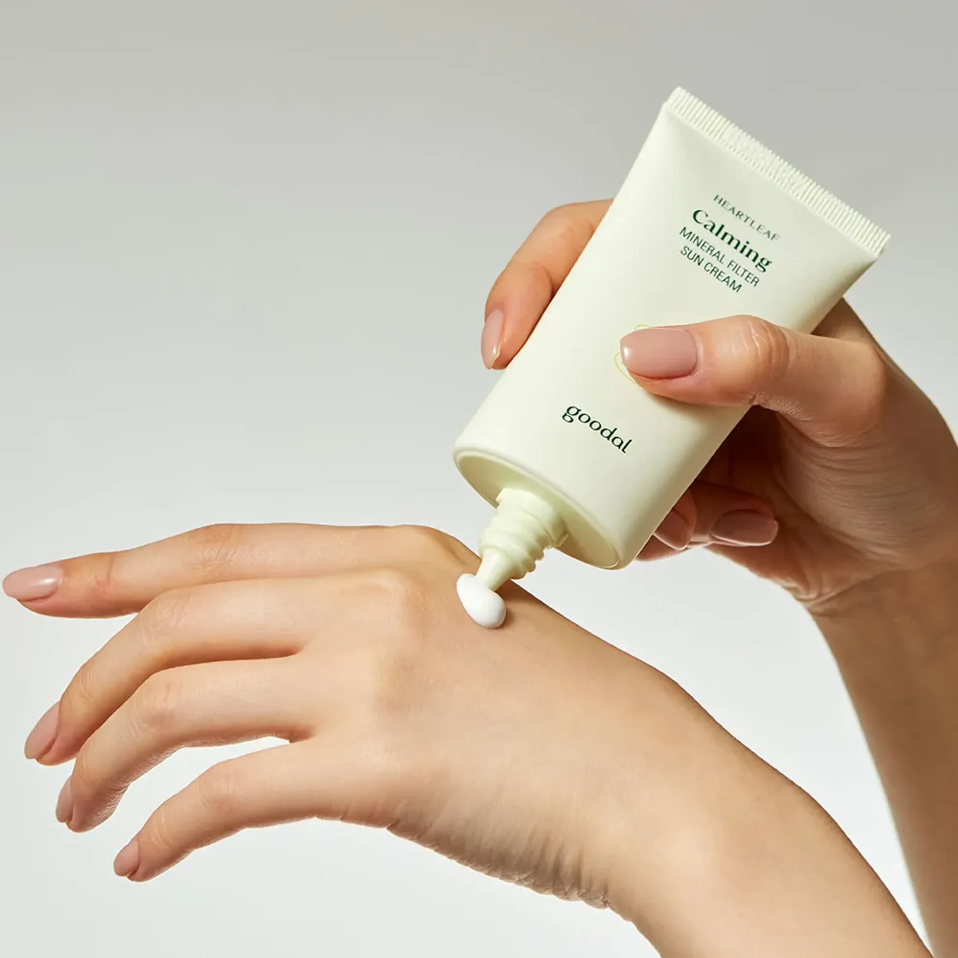 kem-chong-nang-goodal-houttuynia-cordata-calming-mineral-filter-sun-cream-6