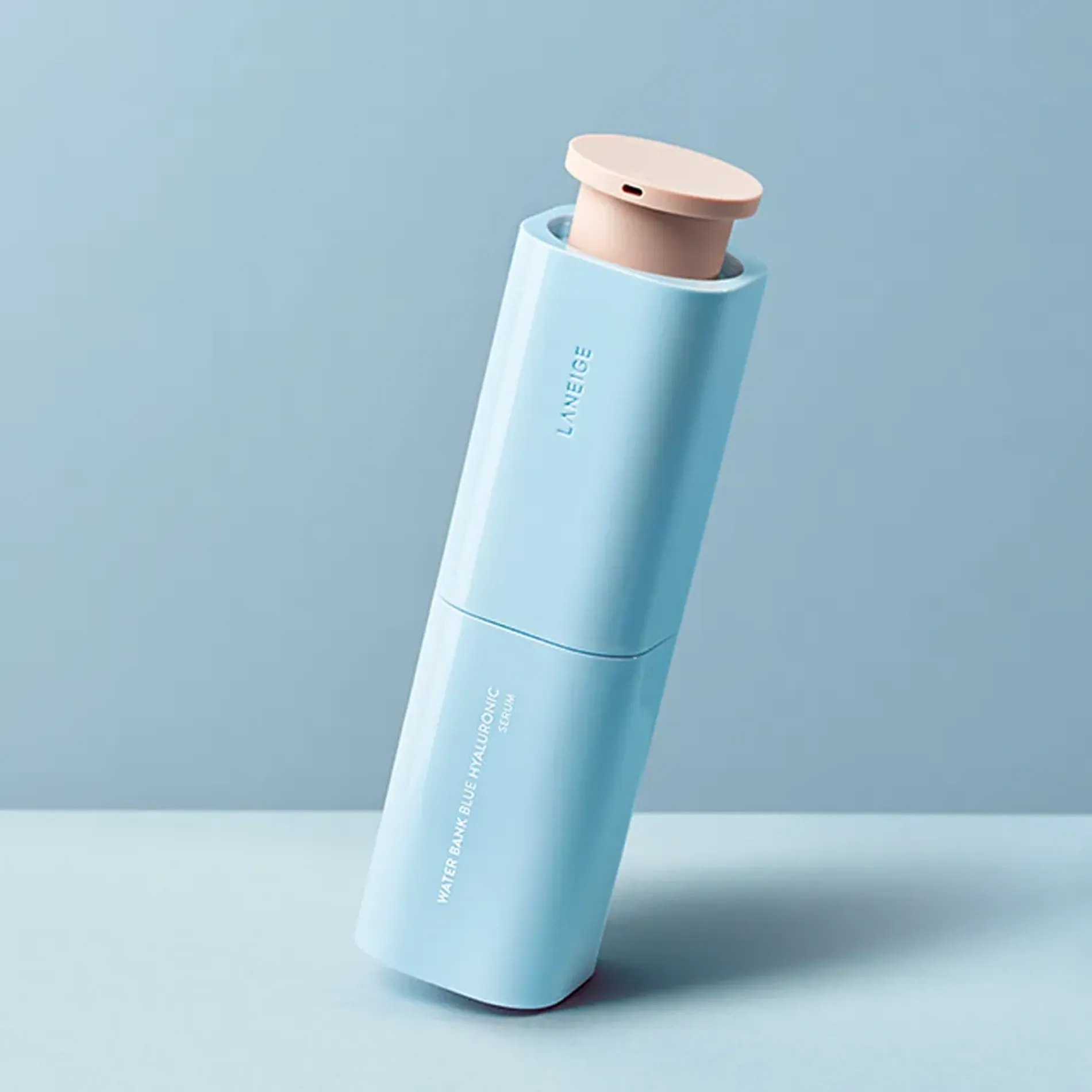tinh-chat-duong-am-lam-cang-min-da-laneige-water-bank-blue-ha-serum-50ml-1
