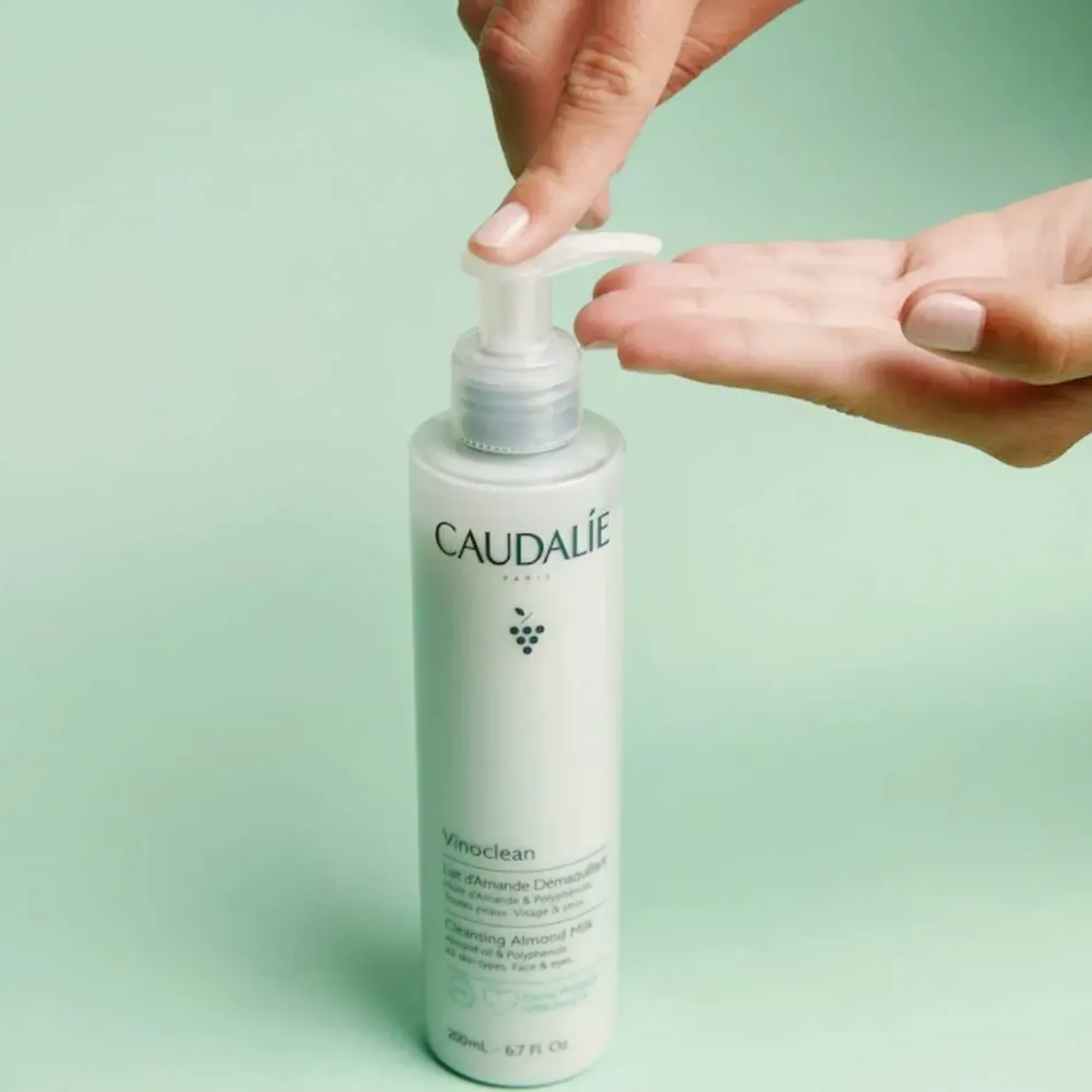 sua-tay-trang-hanh-nhan-duong-am-caudalie-vinoclean-cleansing-almond-milk-400ml-4