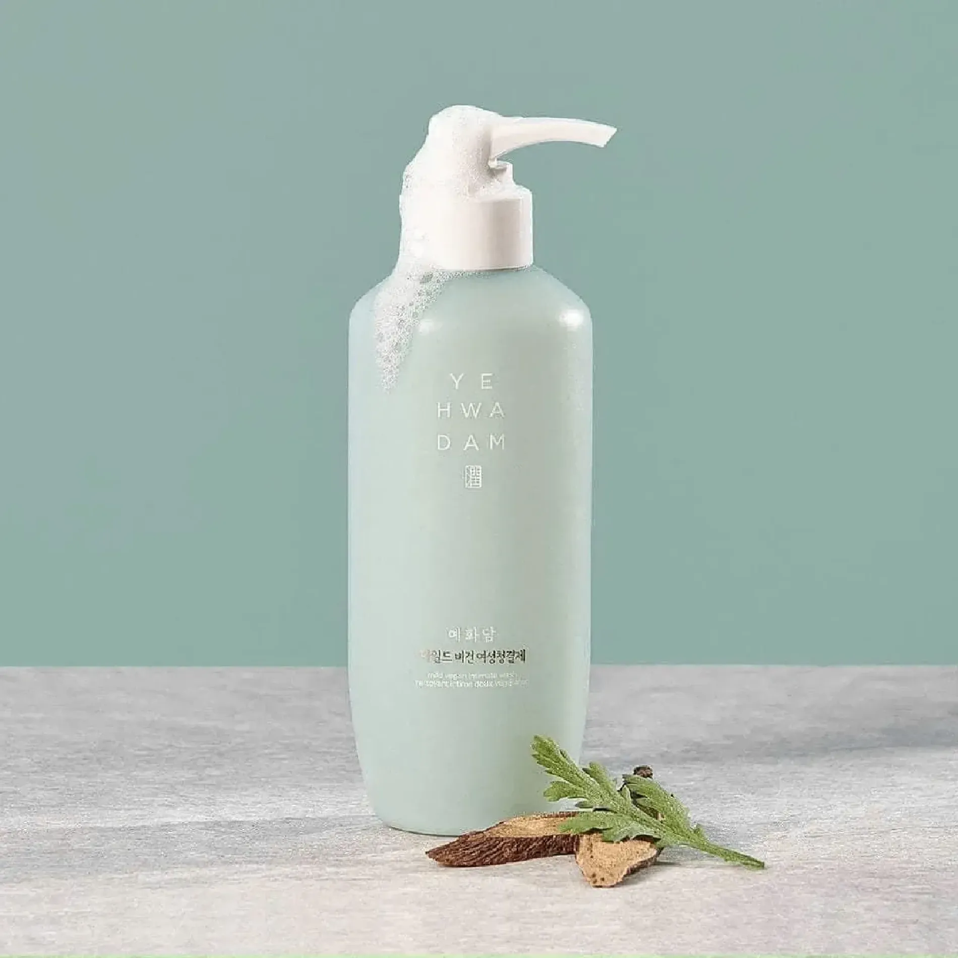 dung-dich-ve-sinh-phu-nu-yehwadam-thao-moc-dong-y-mild-vegan-intimate-wash-200ml-3