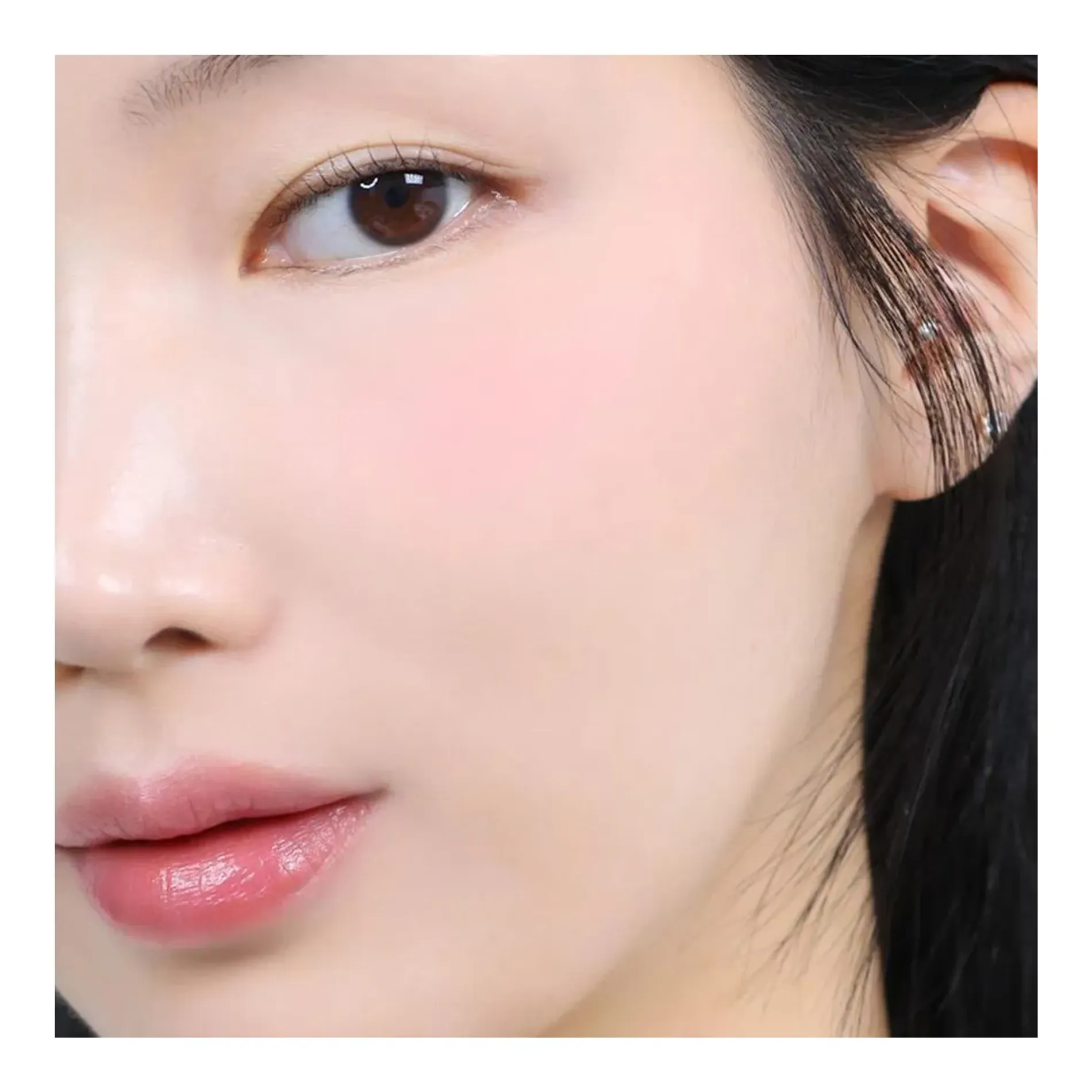 phan-ma-hong-thuan-chay-dinto-blur-finish-all-that-moments-blusher-45g-4