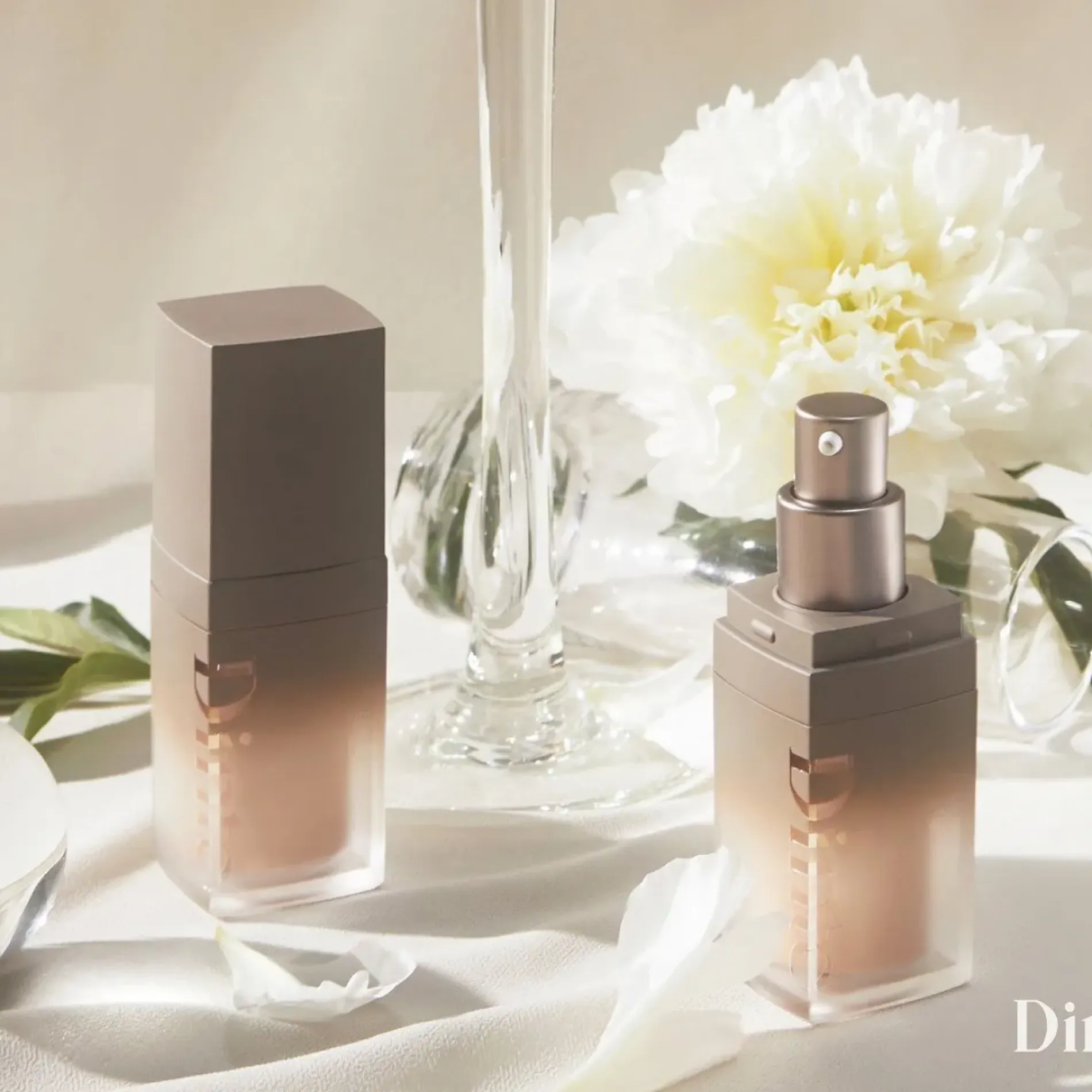 kem-nen-thuan-chay-dinto-hieu-ung-cang-muot-wooncho-blur-glowy-foundation-25ml-6