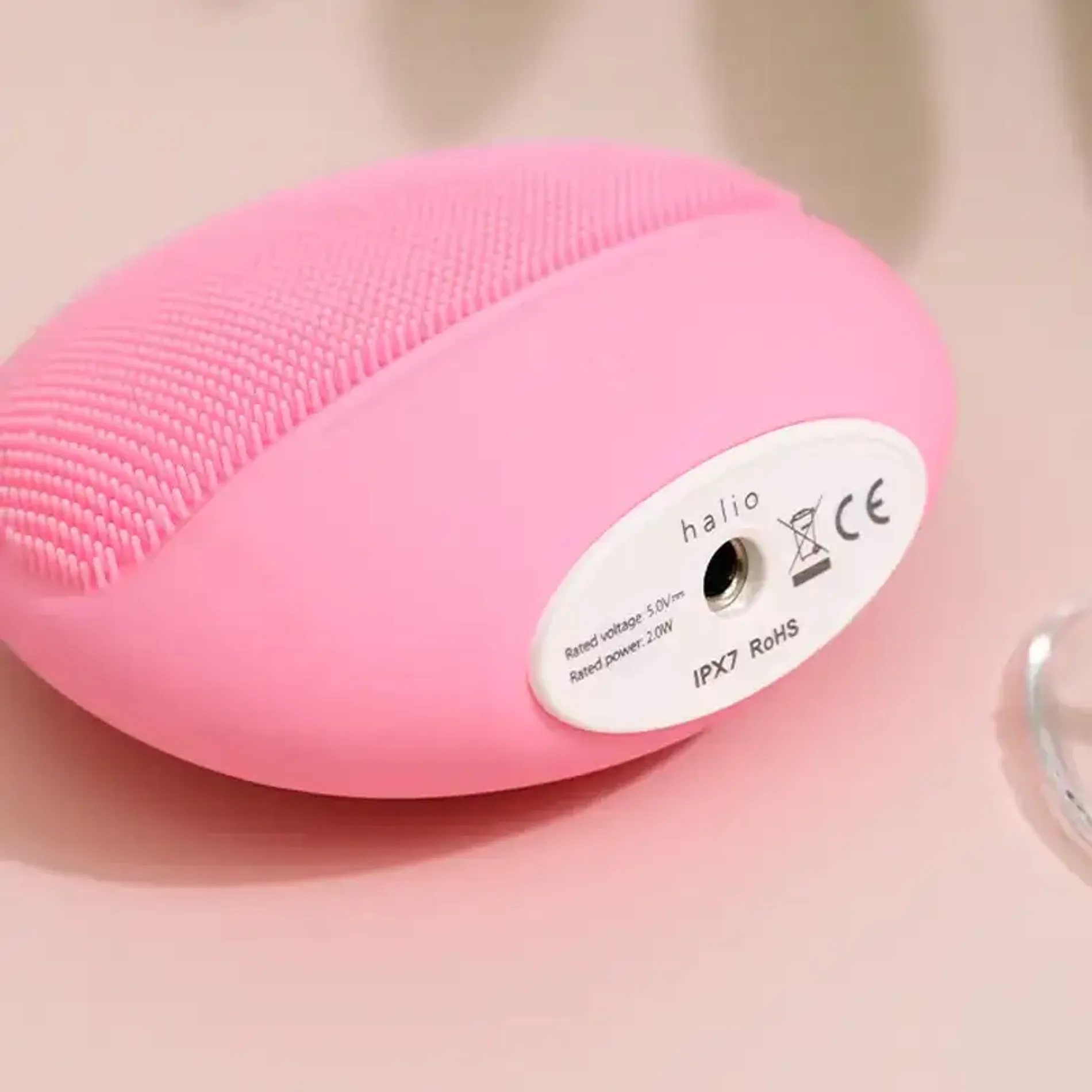 may-rua-mat-danh-cho-da-nhay-cam-halio-sensitive-facial-device-baby-pink-4