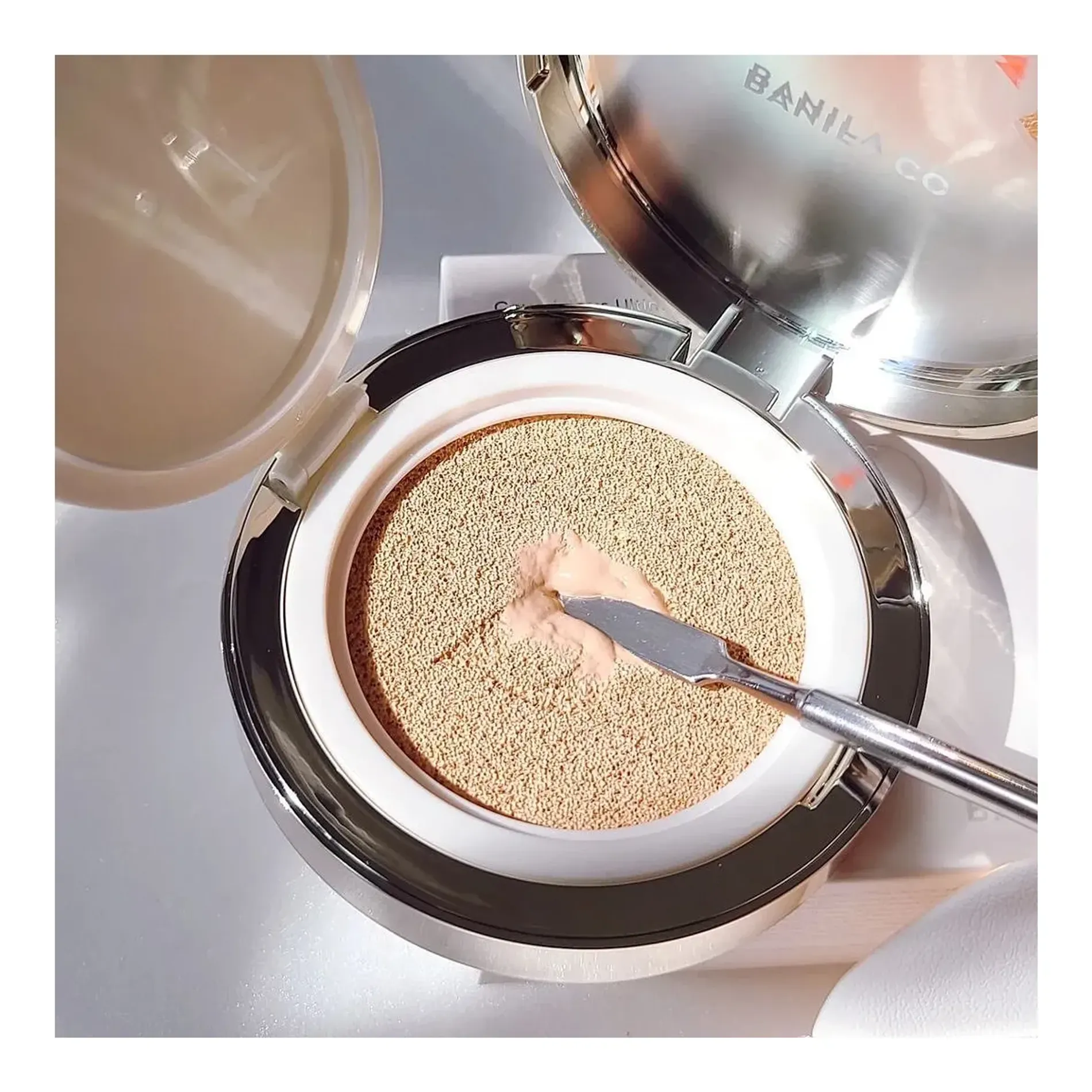 phan-nuoc-banila-co-cap-am-nang-tong-da-covericious-ultimate-white-cushion-moisture-spf50-pa-14g-5