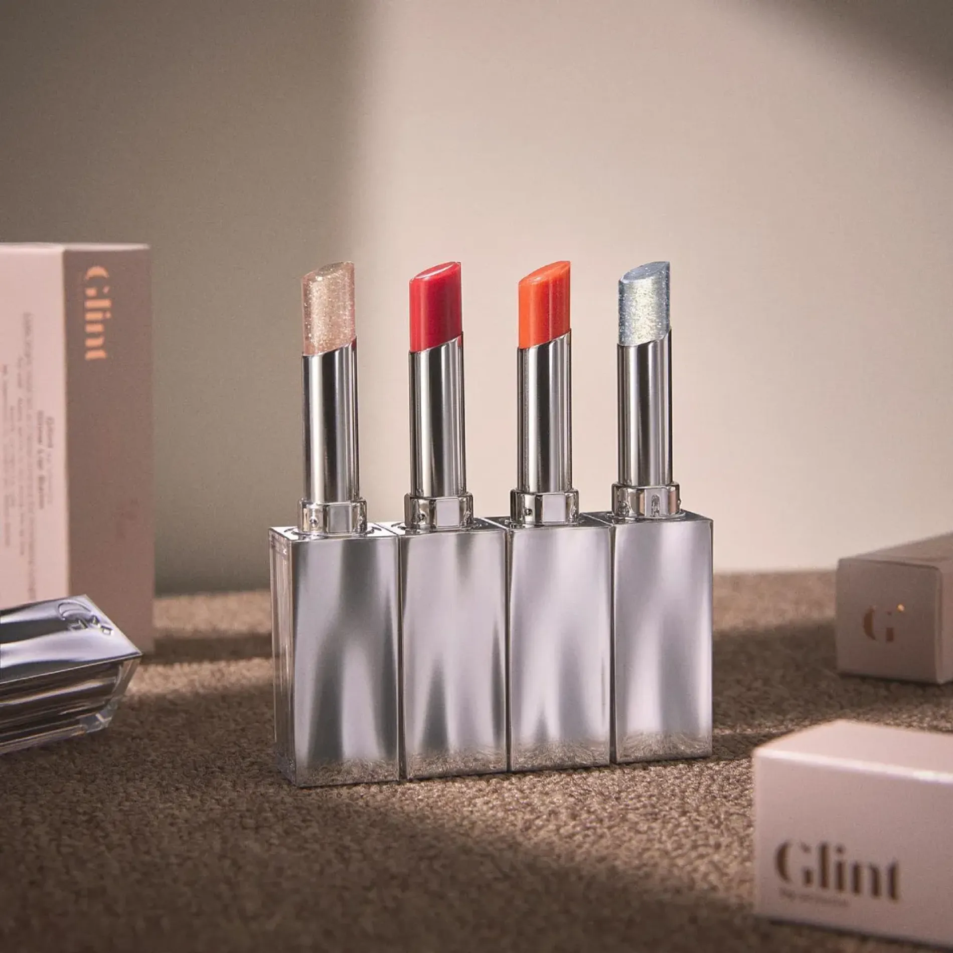 son-duong-moi-co-mau-glint-glow-lip-balm-3g-3