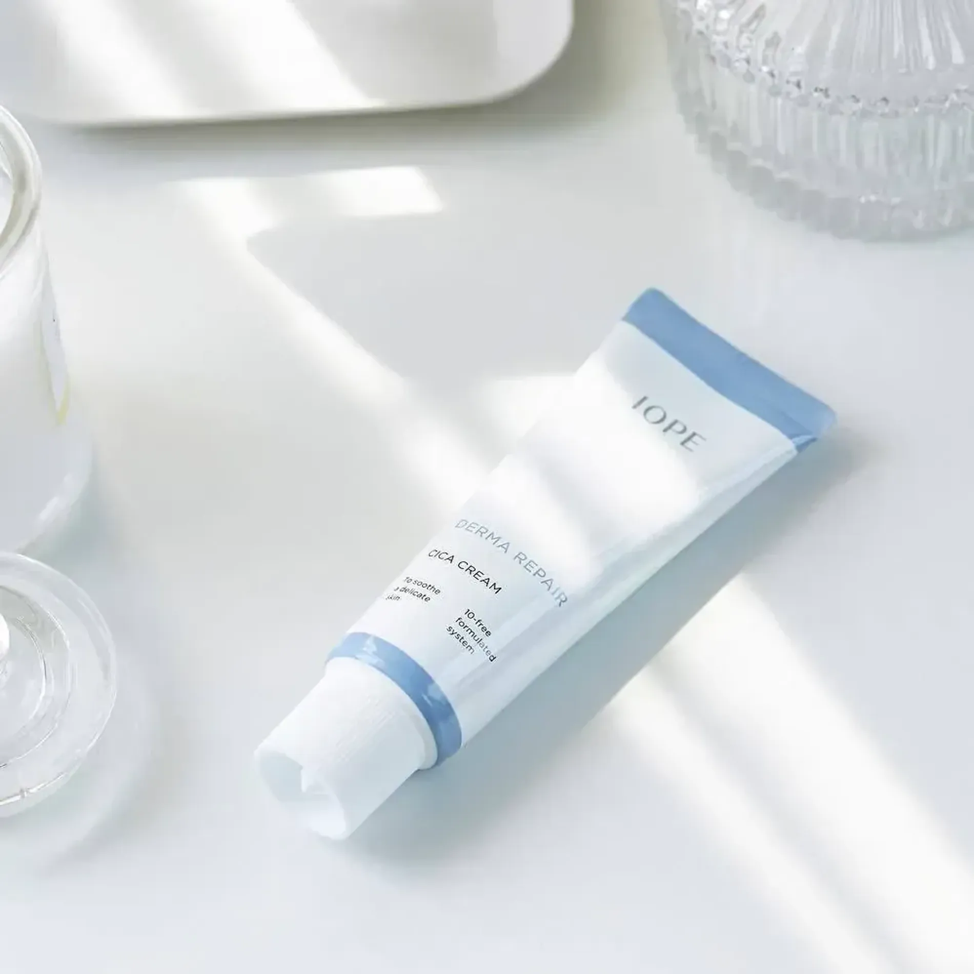 kem-duong-am-da-mun-iope-derma-repair-cica-cream-50ml-7
