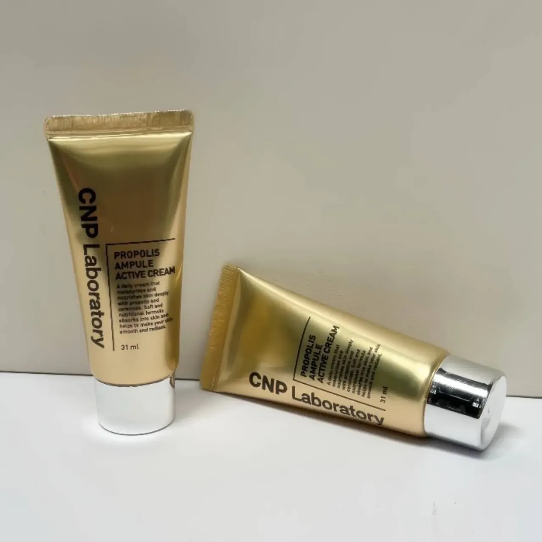 gift-2-sua-rua-mat-cnp-keo-ong-lam-sach-tai-tao-da-propolis-amino-cleanser-31ml-3