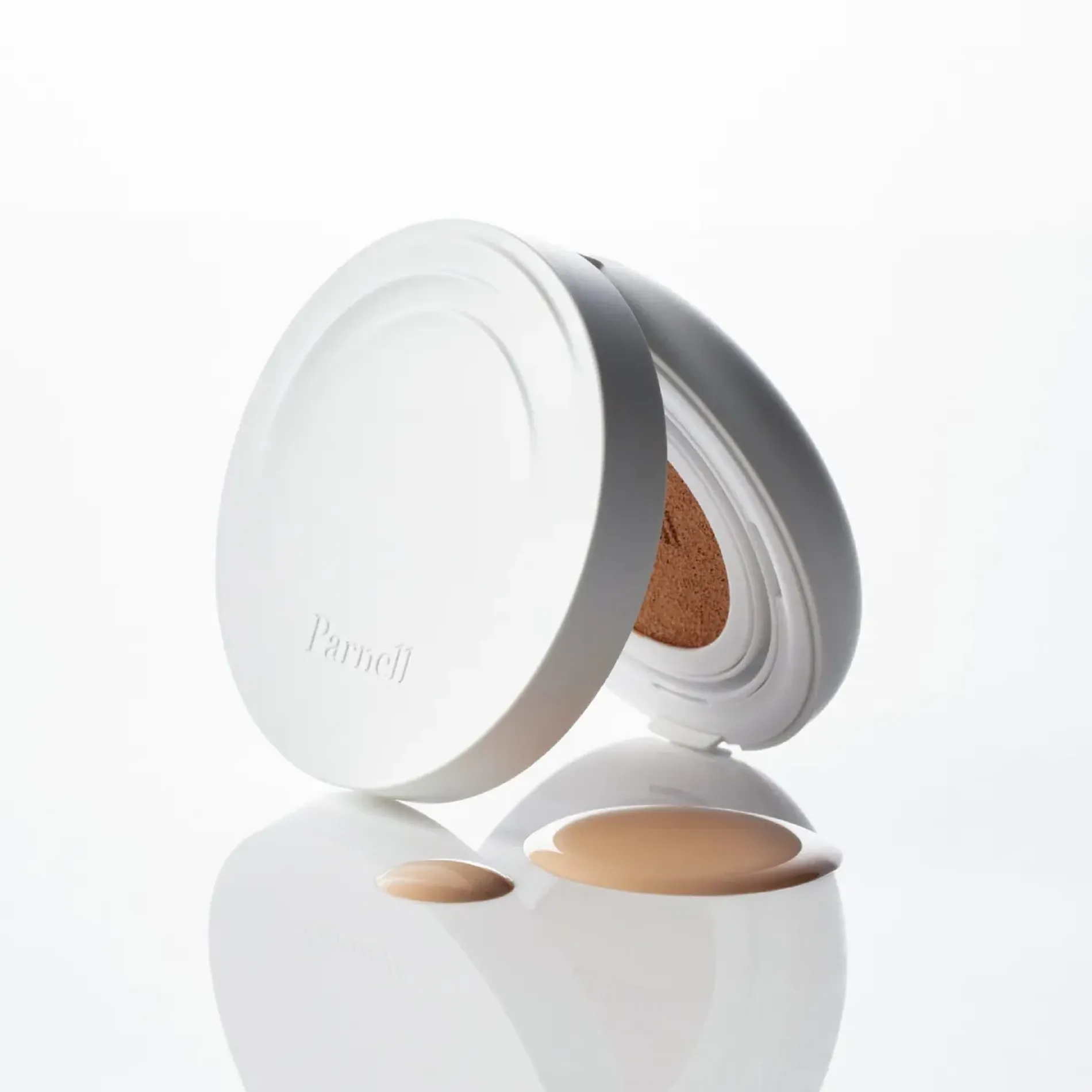 phan-nuoc-kiem-dau-the-he-moi-parnell-cicamanu-serum-in-matte-cushion-15g-2