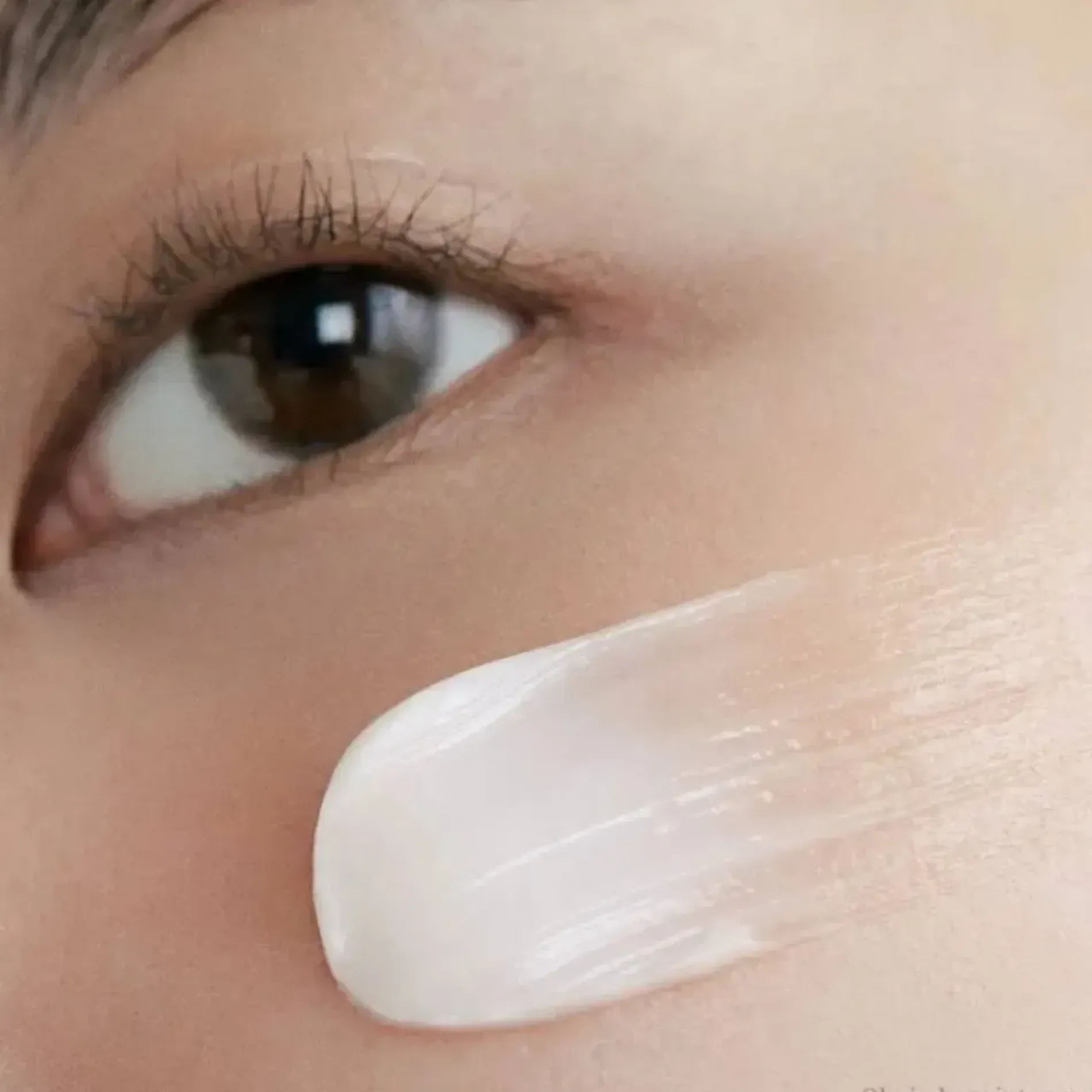 gift-combo-whoo-nuoc-duong-phuc-hoi-nang-luong-da-1-nuoc-duong-royal-reginal-20ml-9-sample-3