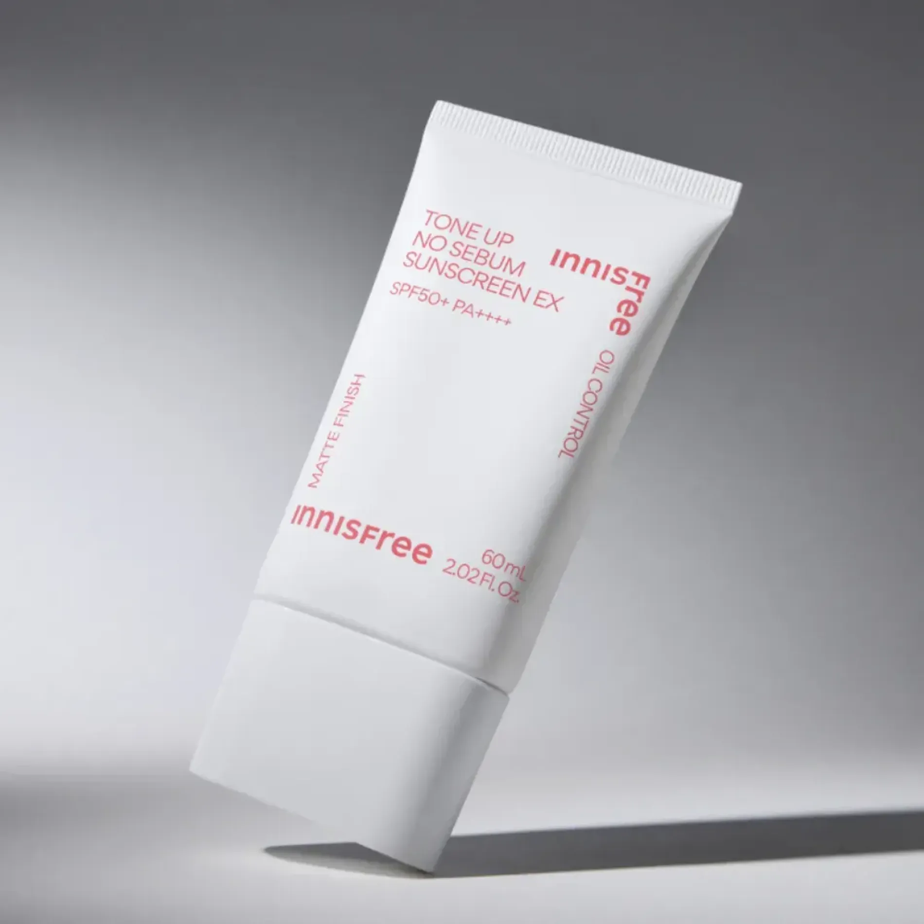 bo-san-pham-cho-da-sang-hong-min-li-innisfree-tone-up-no-sebum-sunscreen-mineral-powder-3