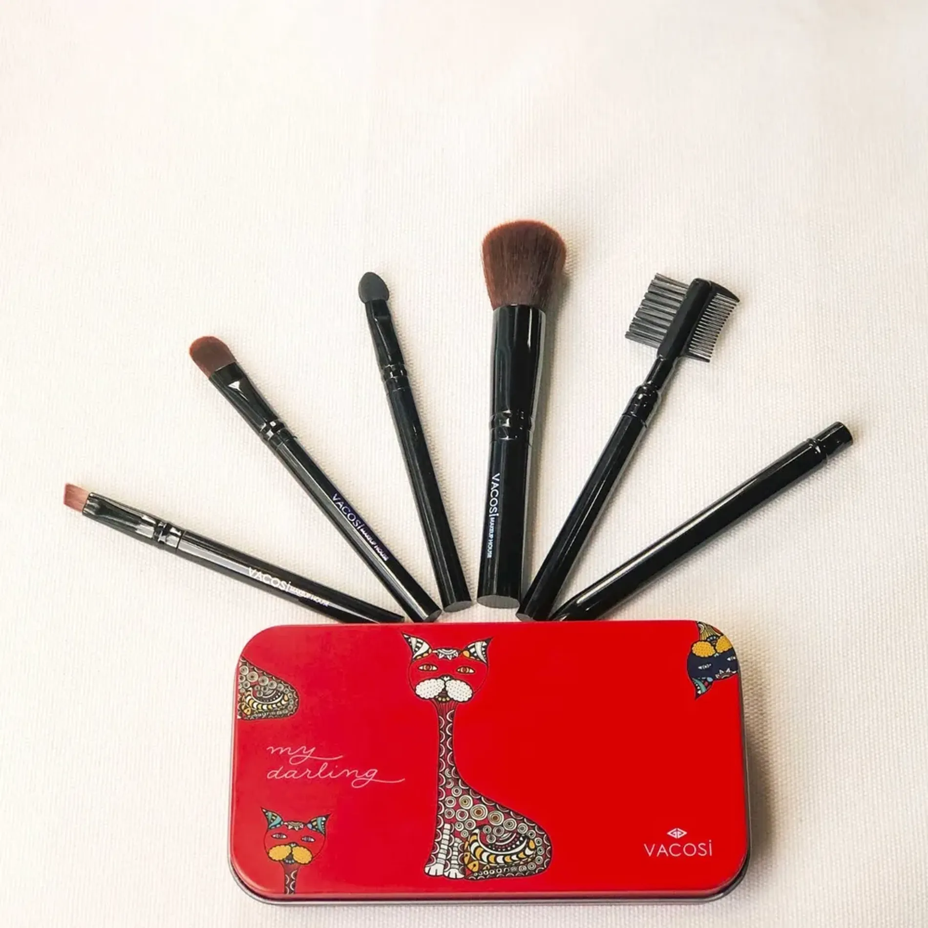 hop-co-vacosi-my-darling-travel-brush-set-6-pcs-red-3