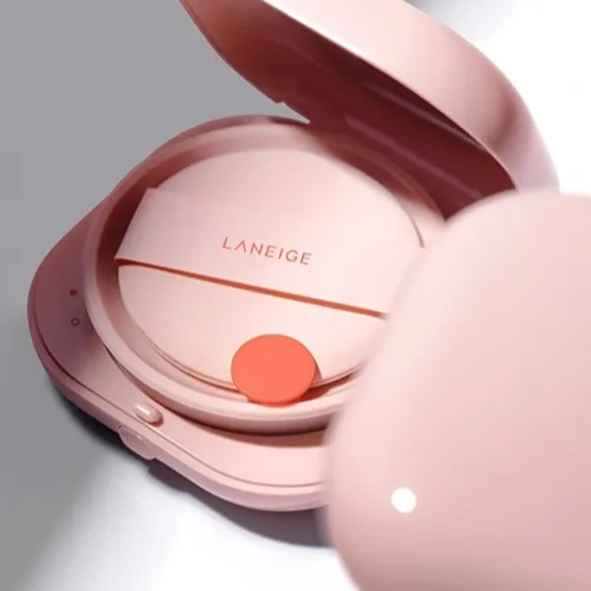 phan-nuoc-duong-am-the-he-moi-laneige-neo-cushion-glow-15g-tang-kem-loi-5