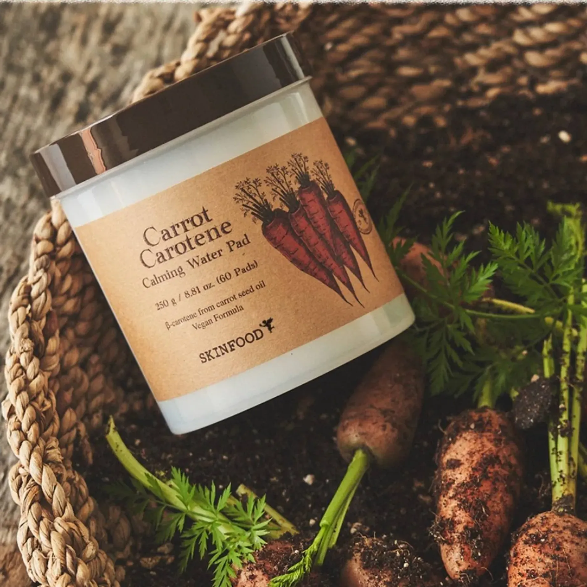 toner-pad-skinfood-duong-am-lam-diu-da-carrot-carotene-calming-water-pad-250g-1