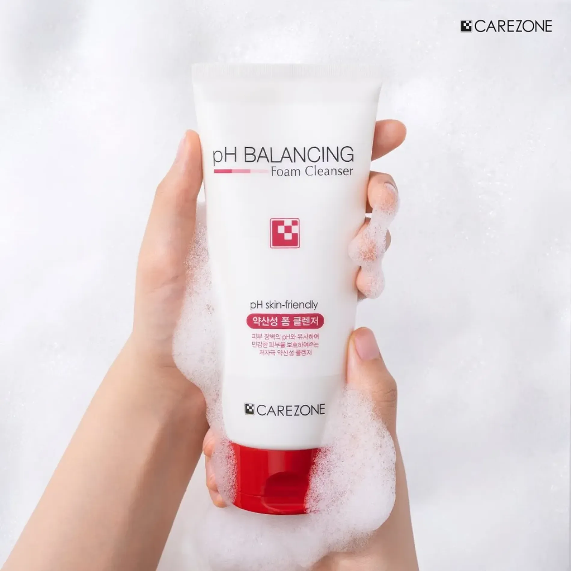 sua-rua-mat-carezone-can-bang-da-ph-balancing-foam-cleanser-330ml-2