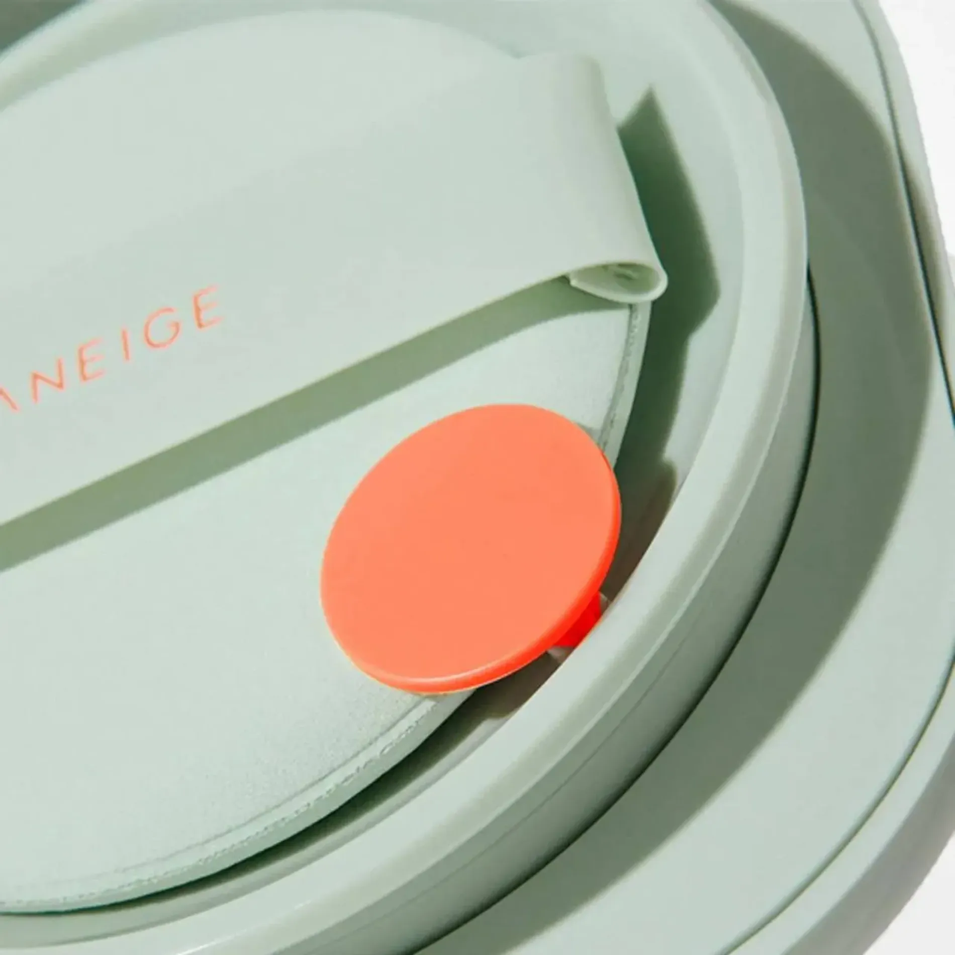 phien-ban-cai-tien-phan-nuoc-laneige-kiem-dau-che-khuyet-diem-neo-cushion-matte-15g-12