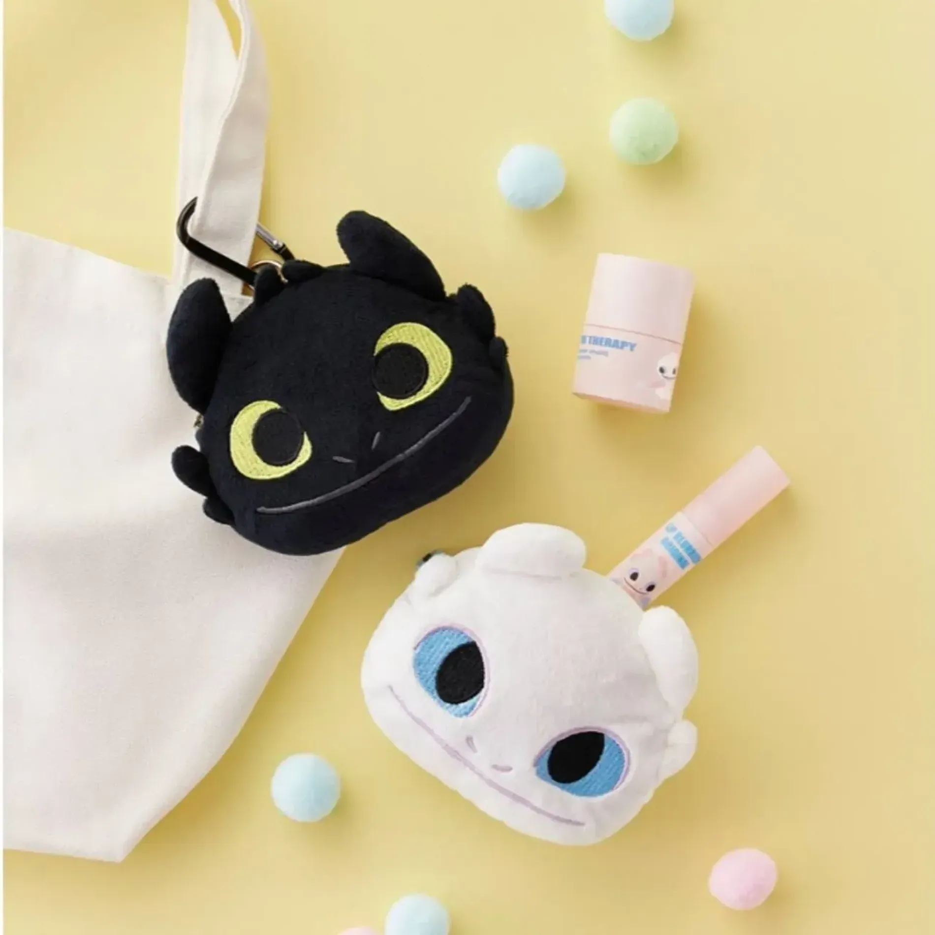 gwp-hop-bao-ve-tai-nghe-the-face-shop-dargons-key-ring-pouch-1