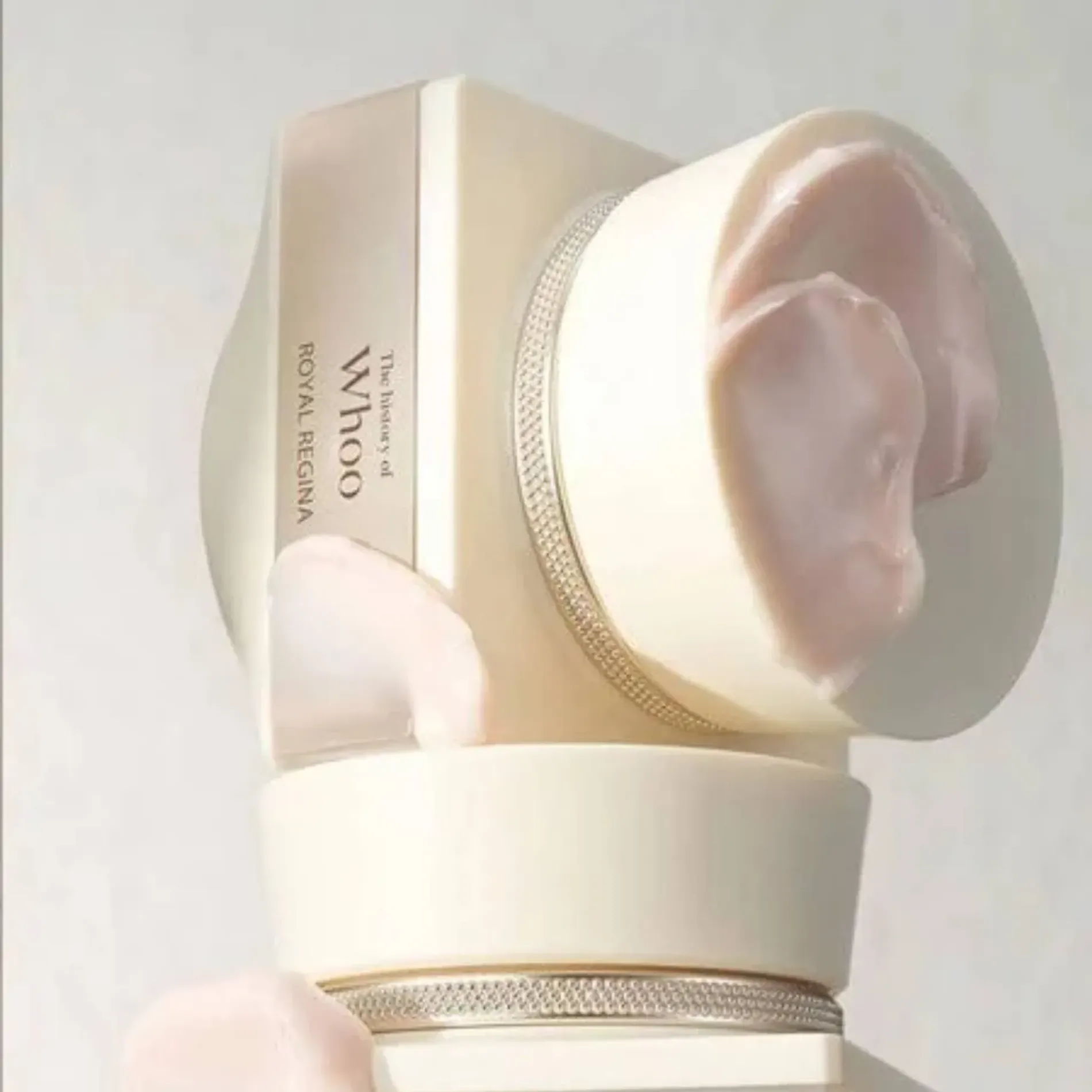 kem-duong-whoo-phuc-hoi-nang-luong-cho-da-royal-regina-recharging-cream-50ml-5