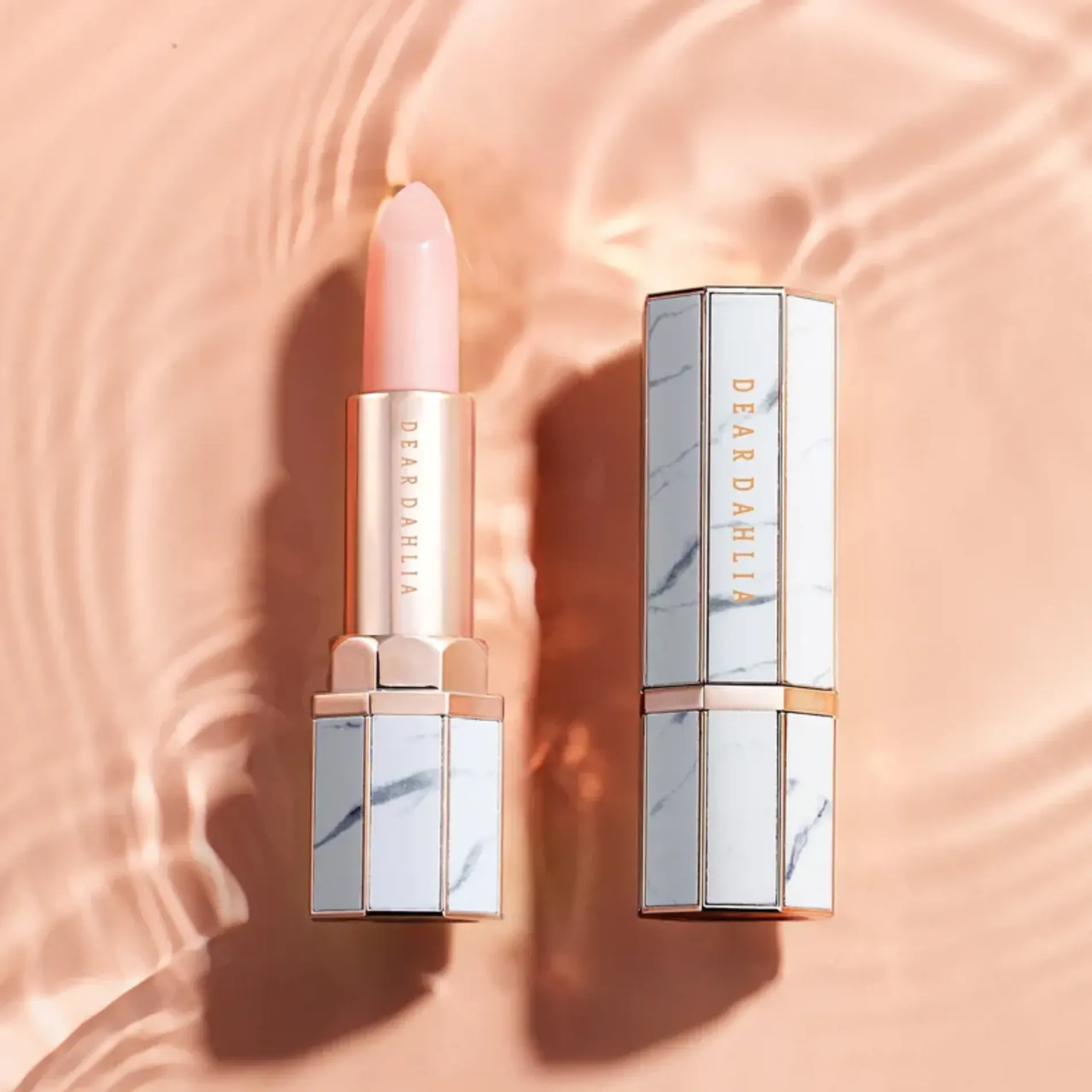 son-duong-moi-cham-soc-diu-nhe-dear-dahlia-lip-paradise-blooming-balm-nourishing-moisture-balm-1-3