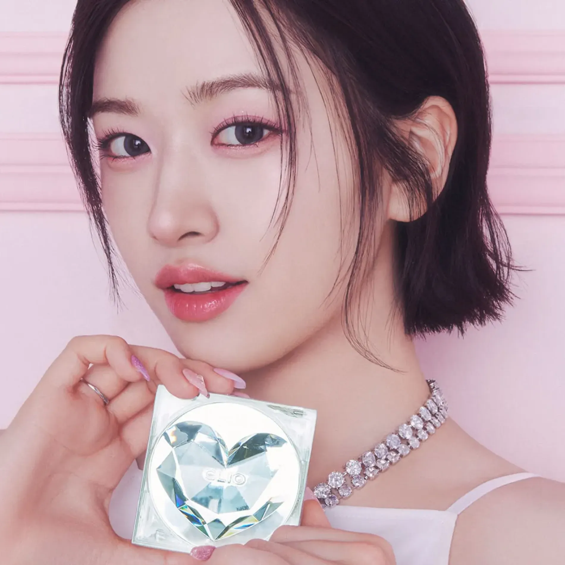 ver-luxury-koshort-phan-nuoc-clio-kiem-dau-lau-troi-kill-cover-skin-fixer-cushion-15g-1