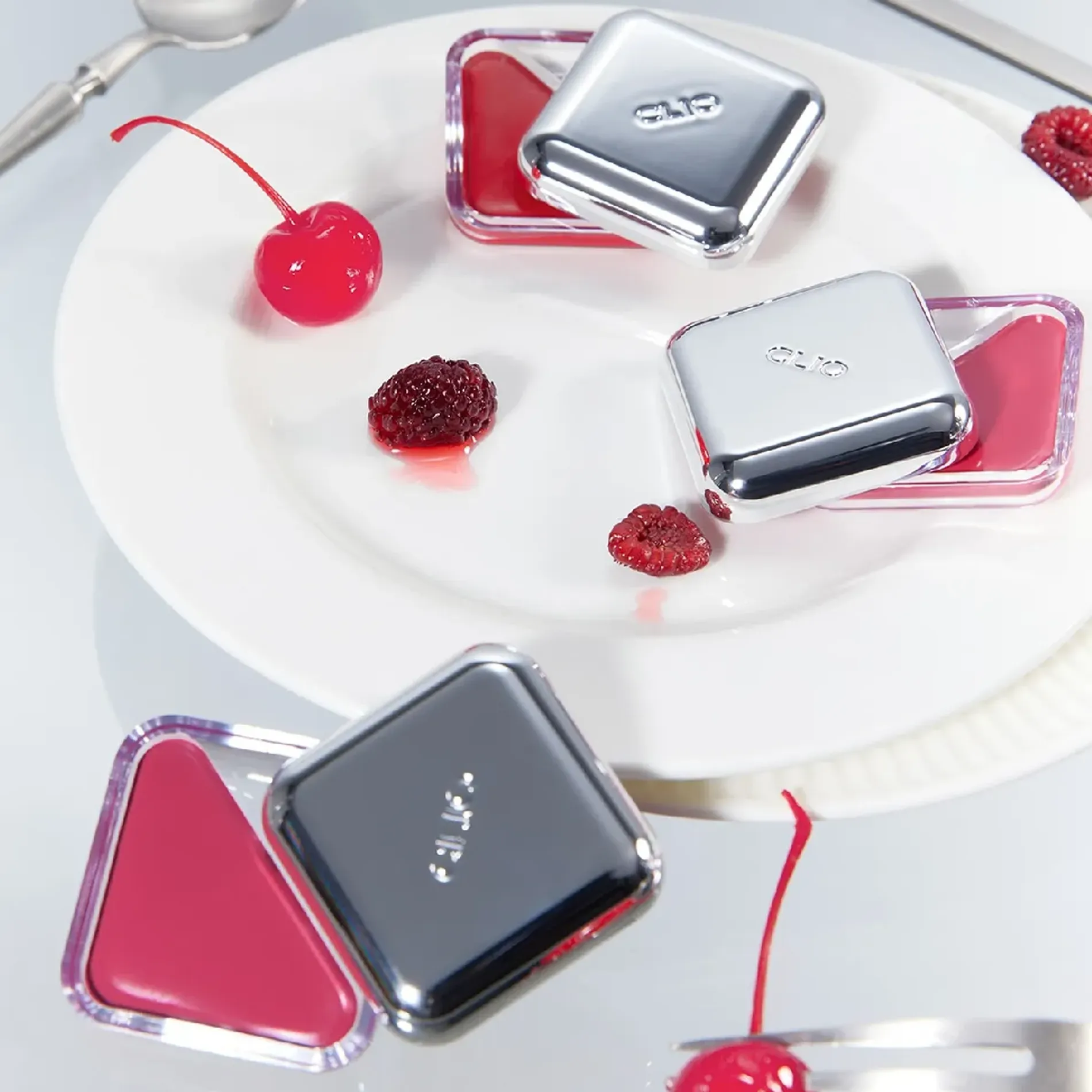 son-moi-ma-hong-dang-kem-bong-muot-clio-essential-lipcheek-tap-45g-9