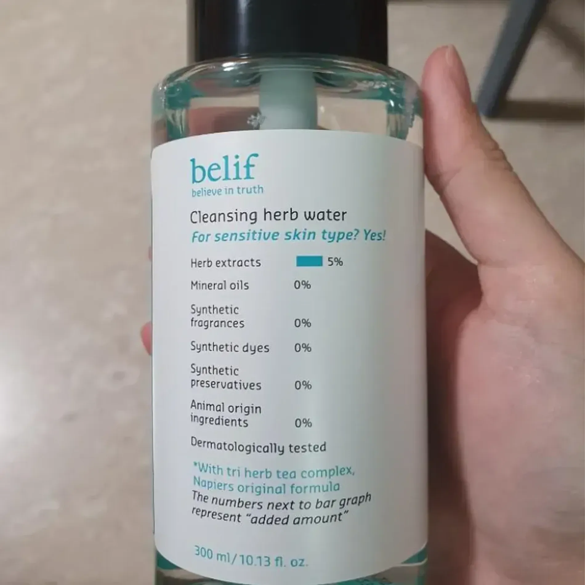 nuoc-tay-trang-thao-moc-lam-sach-sau-belif-cleansing-herb-water-300ml-3