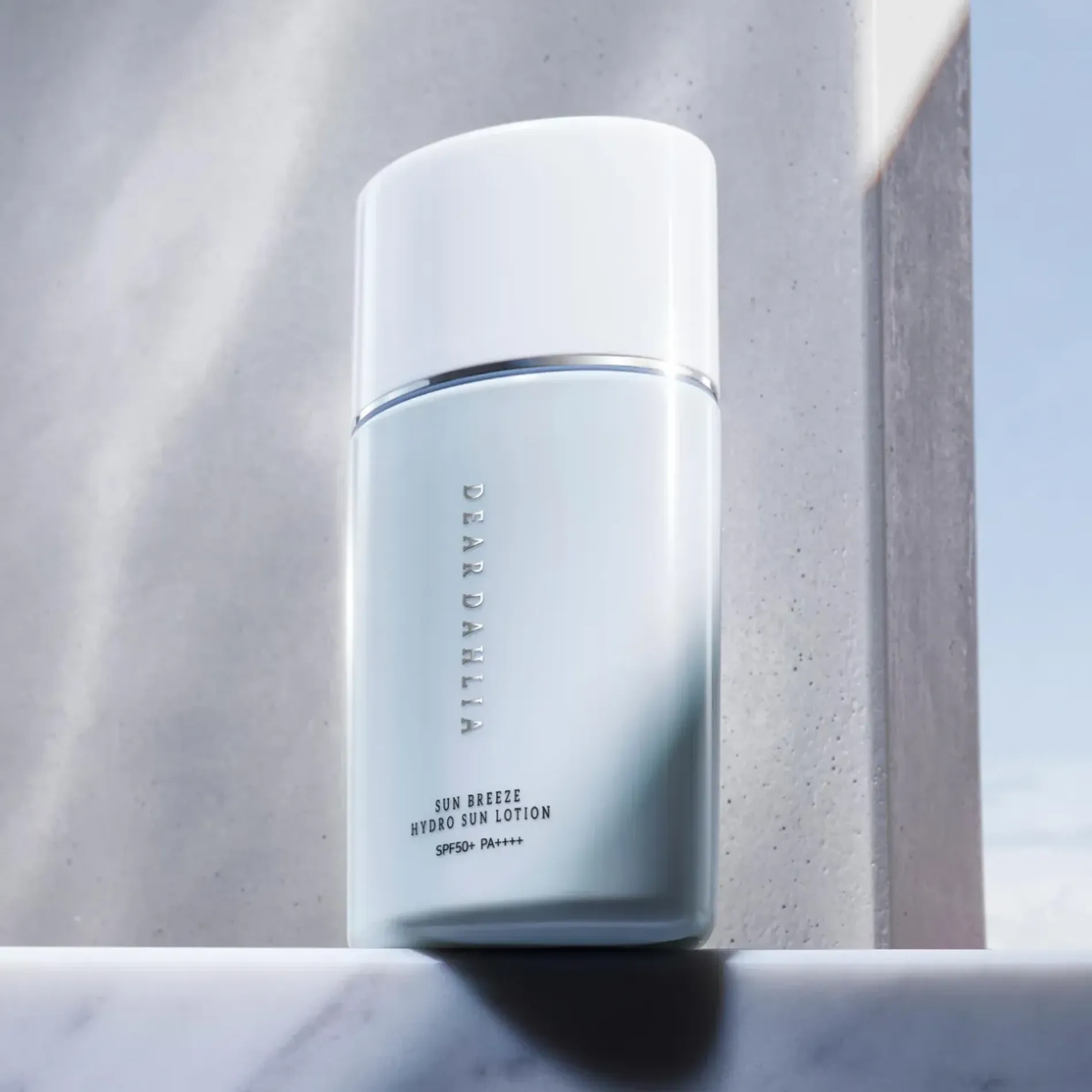 sua-chong-nang-thuan-chay-dear-dahlia-cap-am-sun-breeze-hydro-sun-lotion-sunscreen-spf50-pa-50ml-4