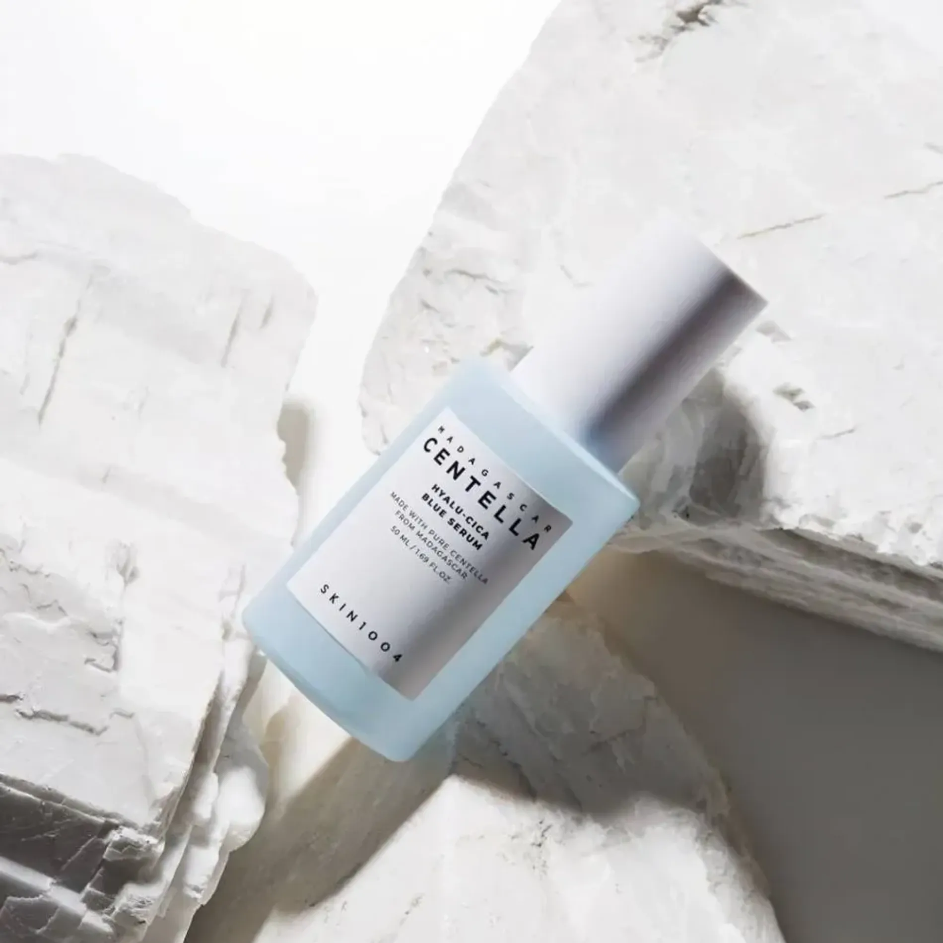tinh-chat-cap-am-skin1004-madagascar-hyalu-cica-blue-serum-50ml-4