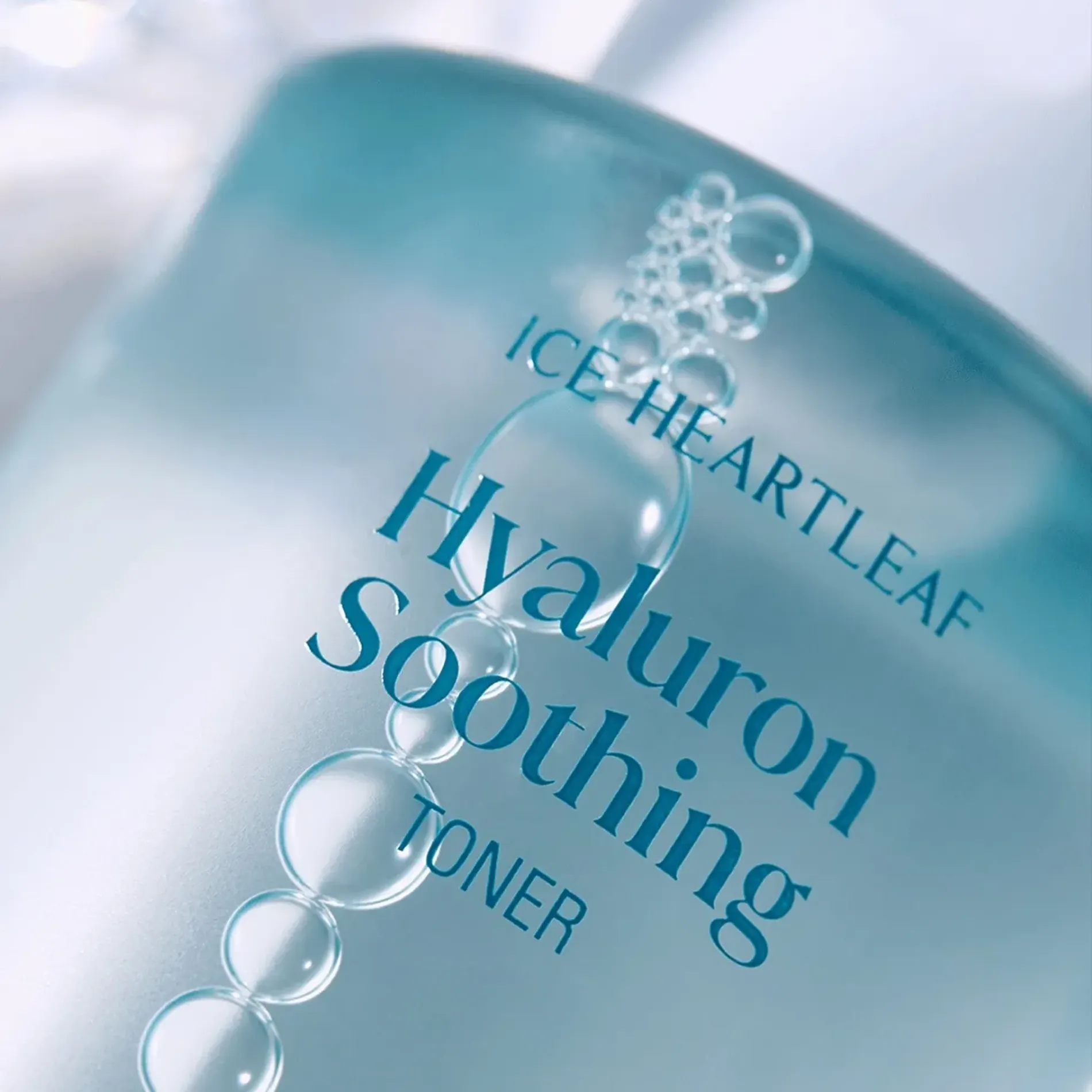 nuoc-can-bang-goodal-lam-diu-va-duong-am-houttuynia-cordata-hyaluron-soothing-toner-350ml-5