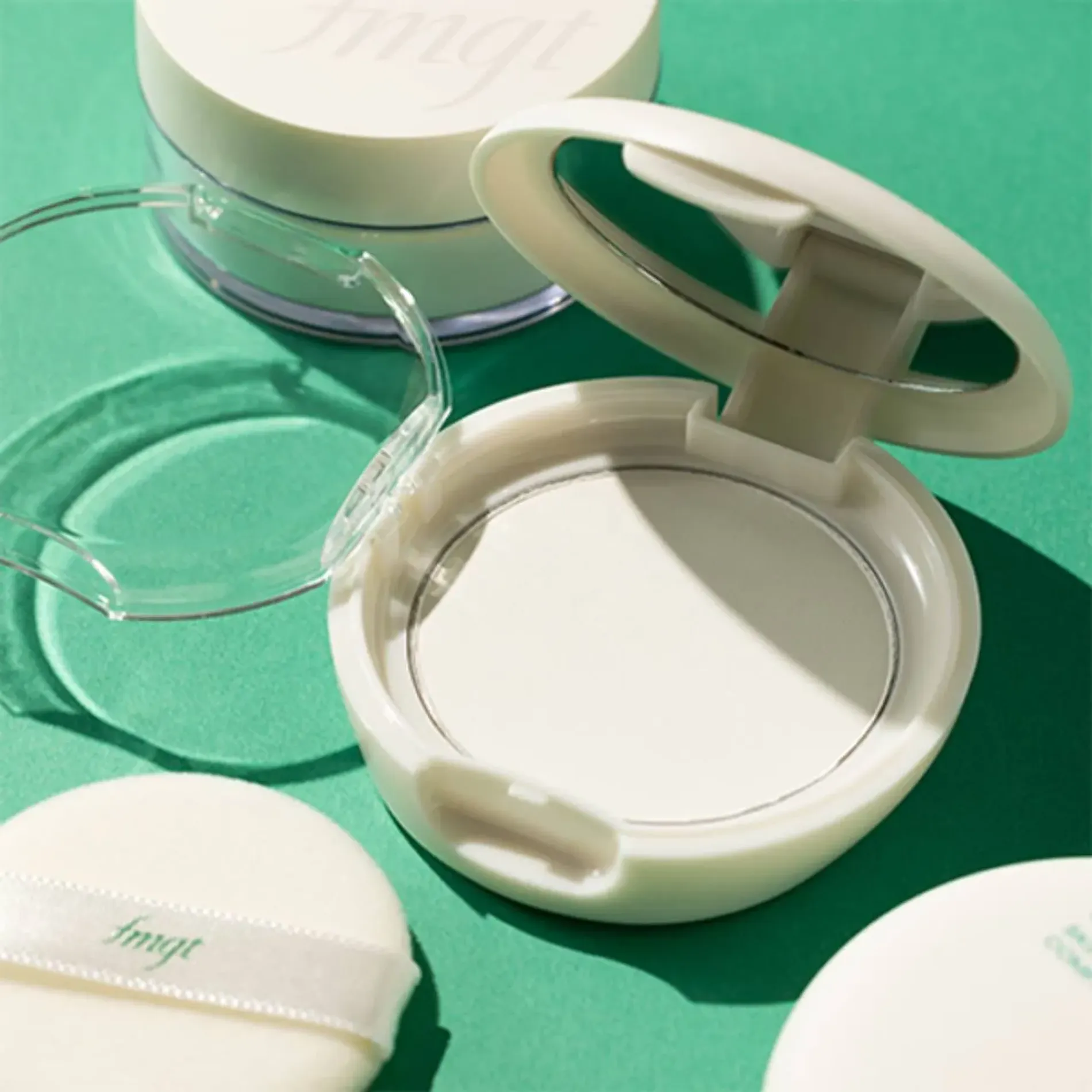 fmgtphan-phu-trong-suot-the-face-shop-kiem-dau-oil-clear-blotting-compact-8g-4