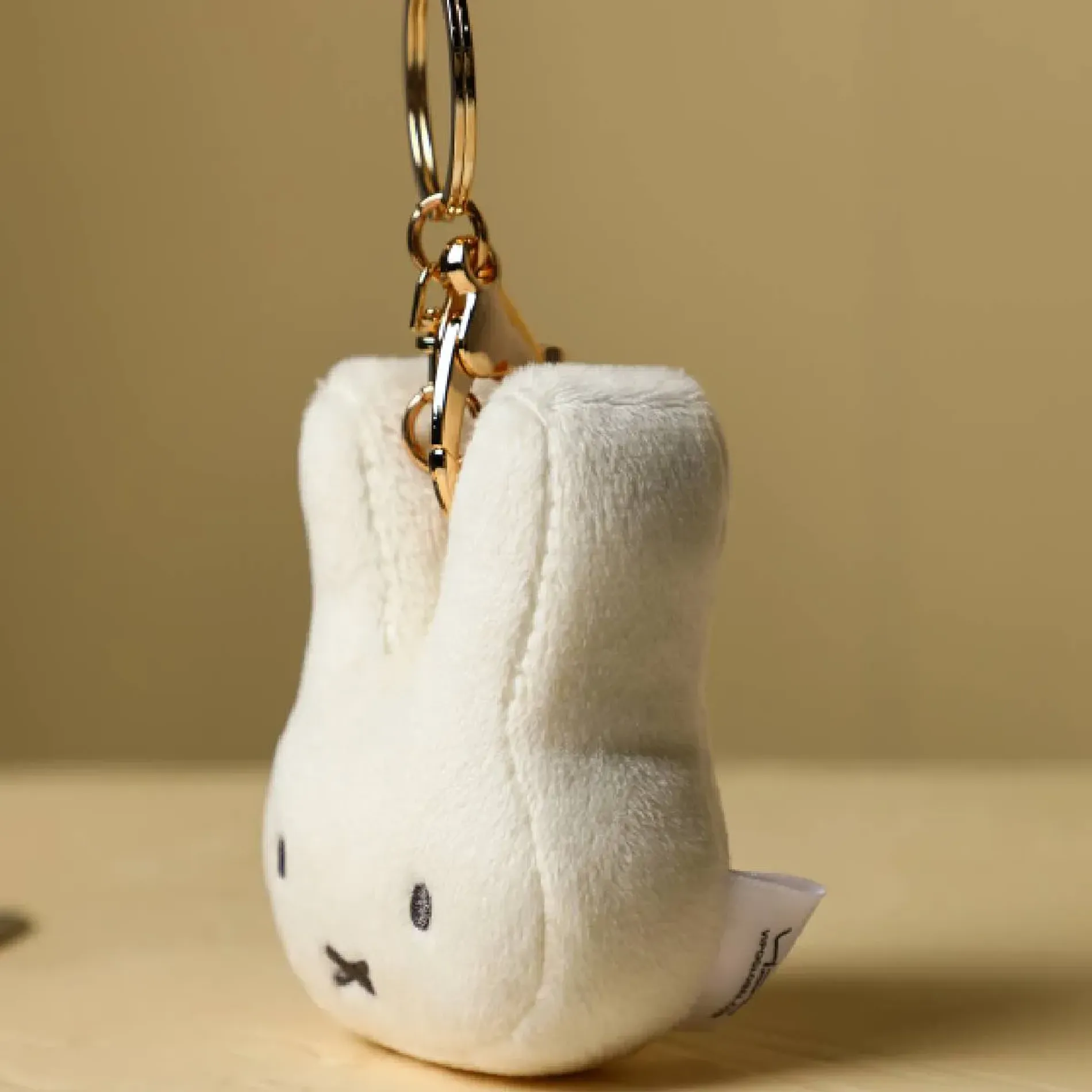 moc-khoa-miffy-2d-vipo-x-miffy-2d-keychain-3
