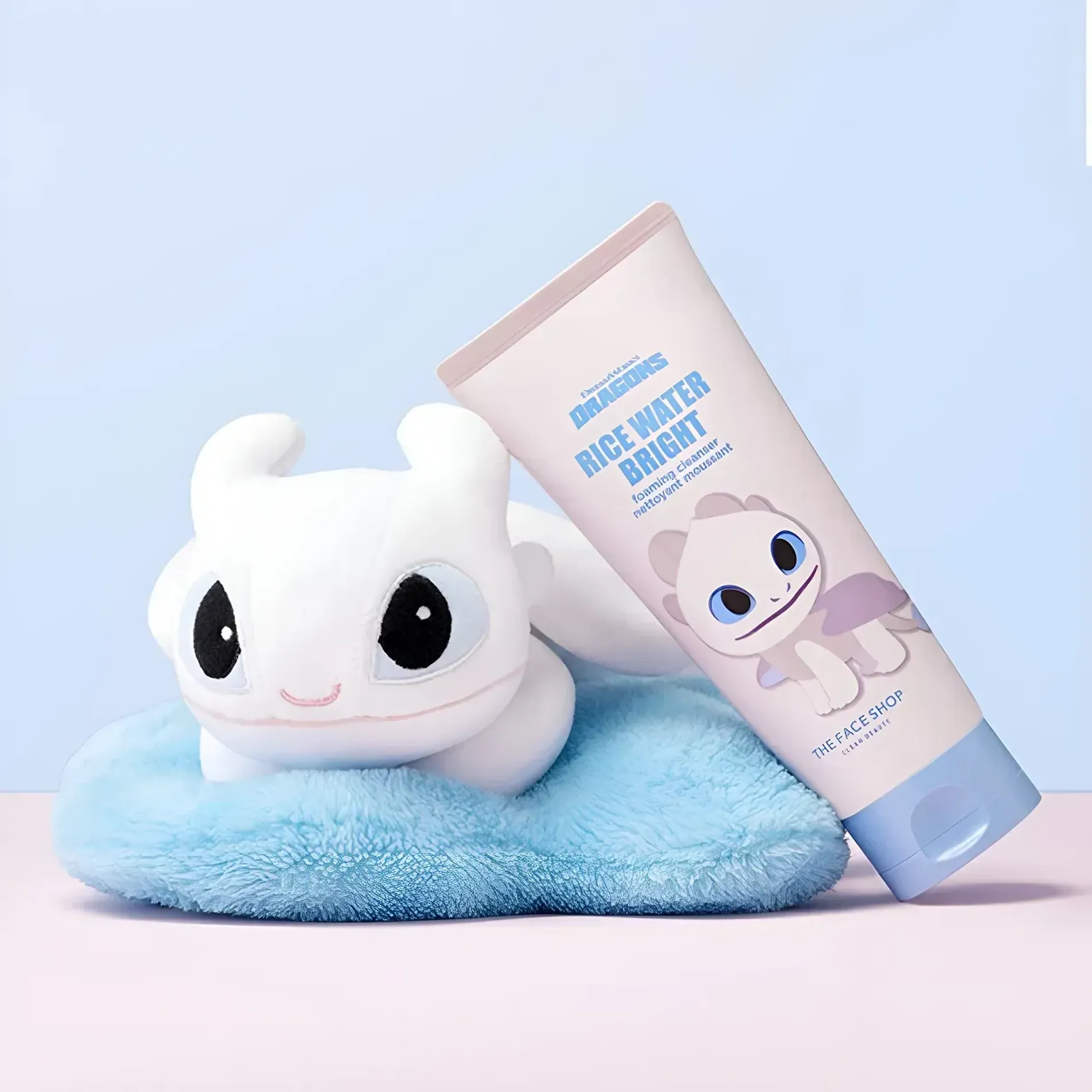 phien-ban-rong-gioi-han-sua-rua-mat-the-face-shop-2