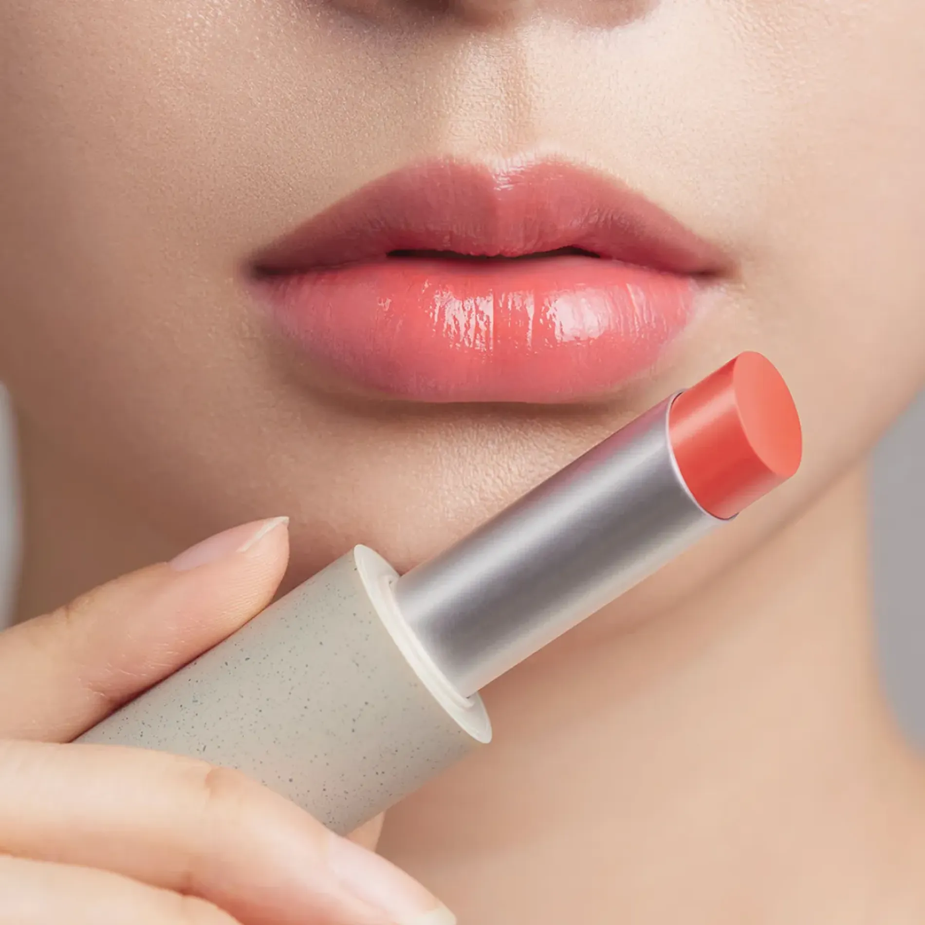 son-duong-thuan-chay-co-mau-sum37-skin-stay-glossy-lip-balm-55g-5