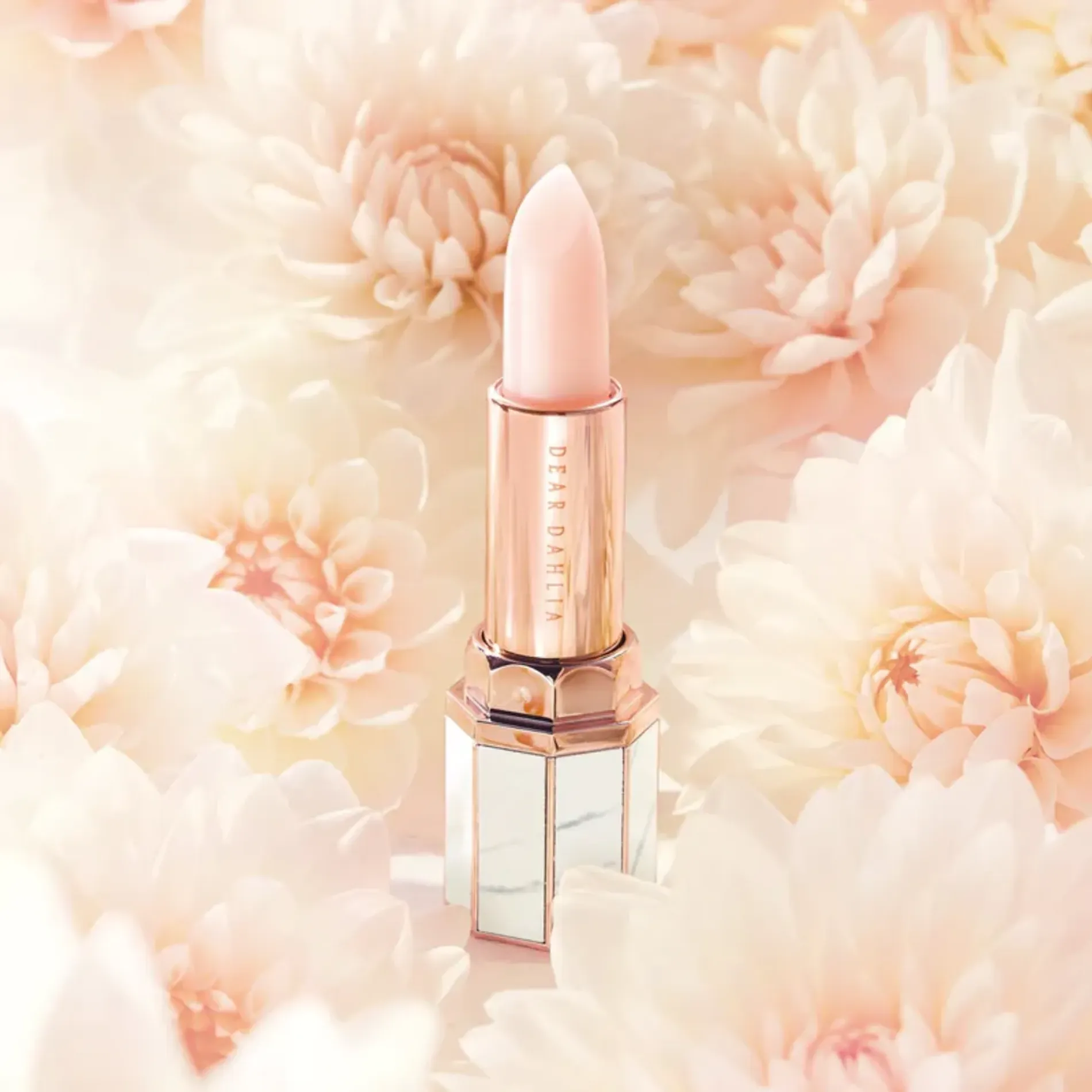 son-duong-moi-cham-soc-diu-nhe-dear-dahlia-lip-paradise-blooming-balm-nourishing-moisture-balm-1-2