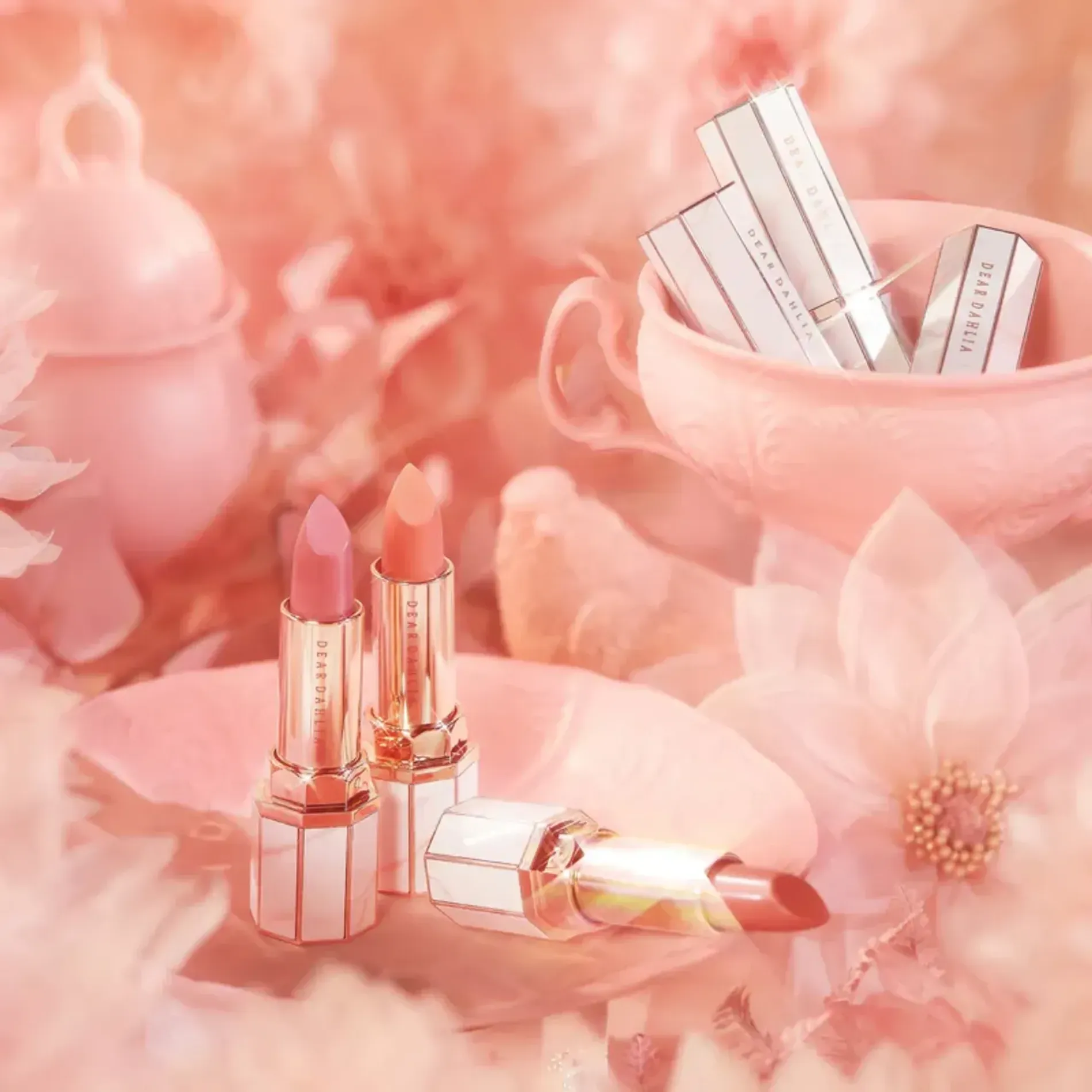 set-2-son-thoi-bong-nhe-lau-troi-dear-dahlia-blooming-edition-lip-paradise-sheer-dew-tinted-lipstick-mau-s201-olivia-2