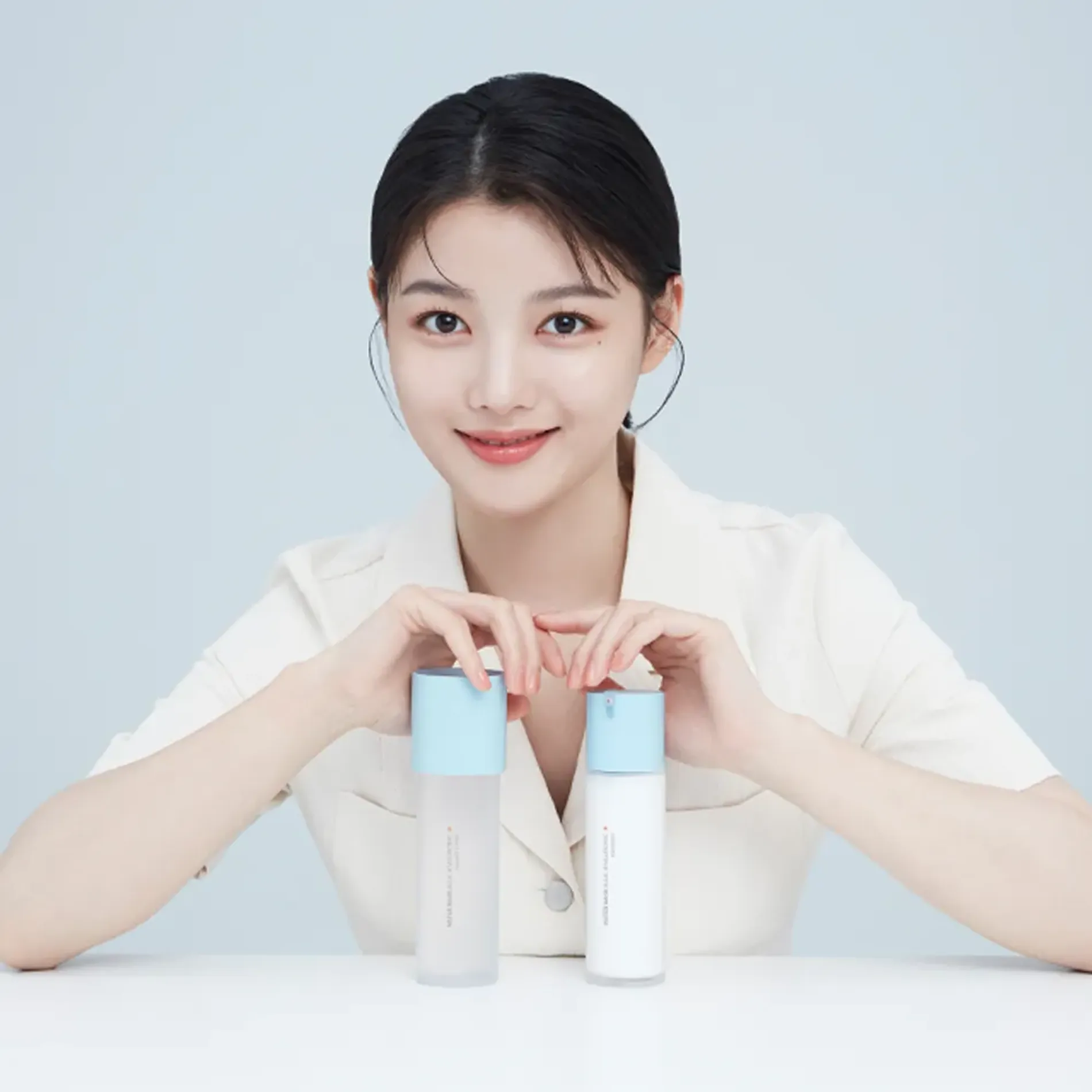 nuoc-can-bang-am-cho-da-thuong-va-da-kho-laneige-water-bank-blue-ha-toner-dry-160ml-4