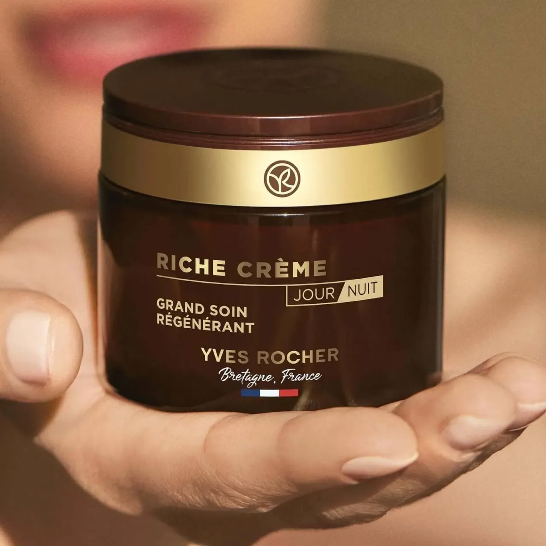 kem-duong-yves-rocher-tai-tao-phuc-hoi-da-riche-5