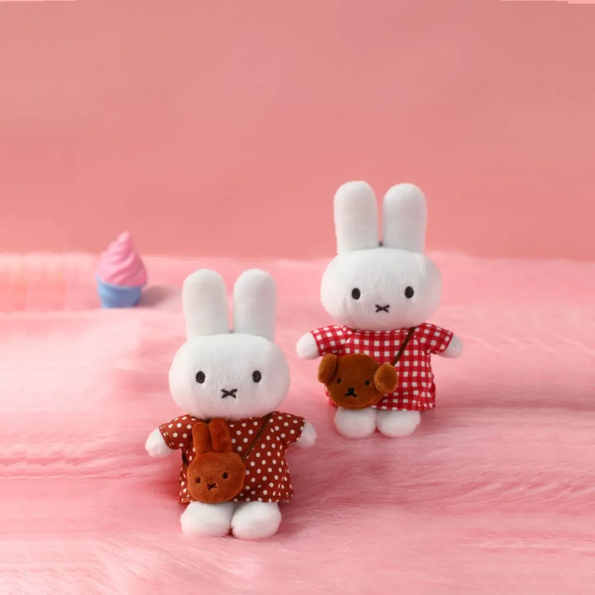 moc-khoa-tui-mini-miffy-bind-box-6
