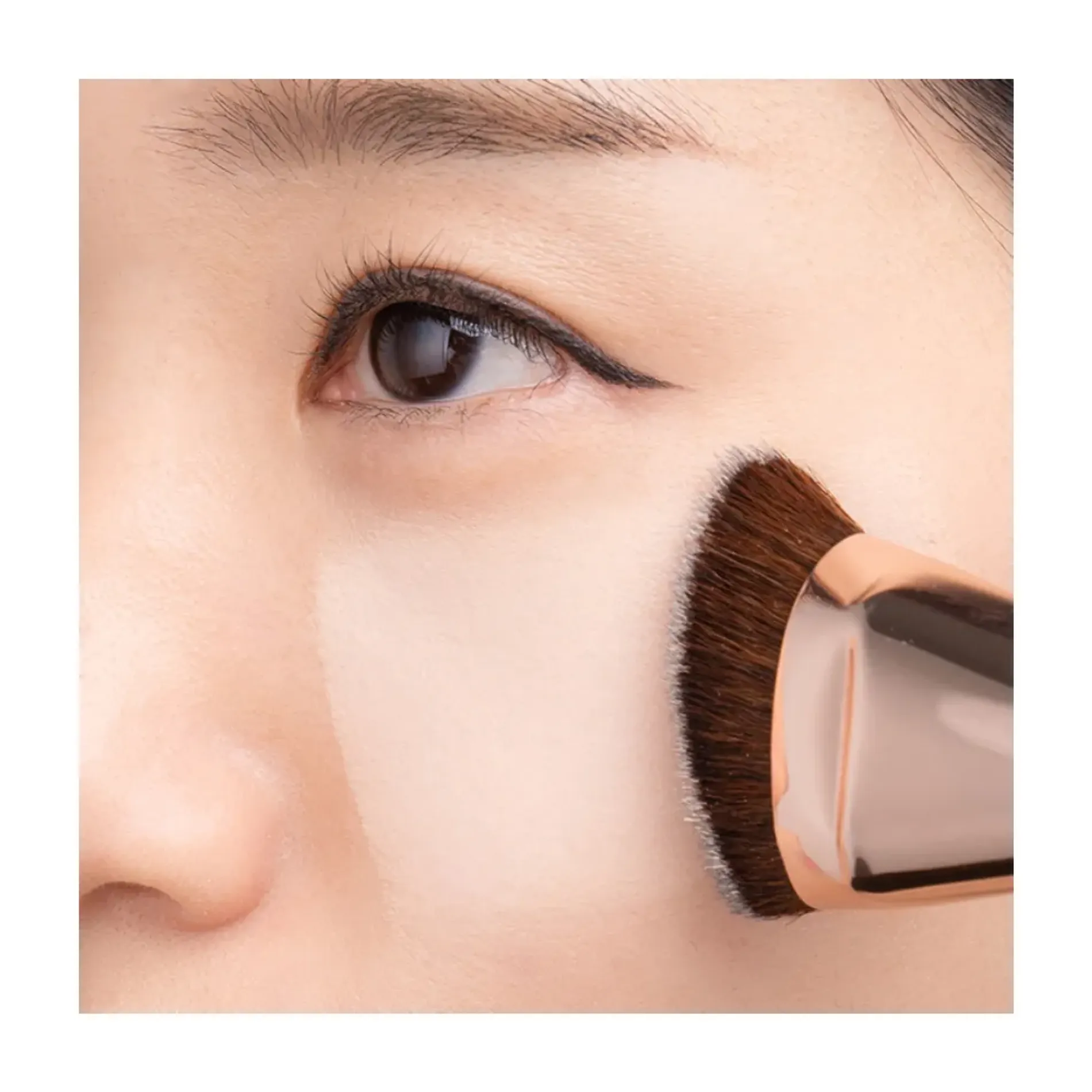 co-danh-nen-banila-co-power-fit-foundation-brush-1pc-3