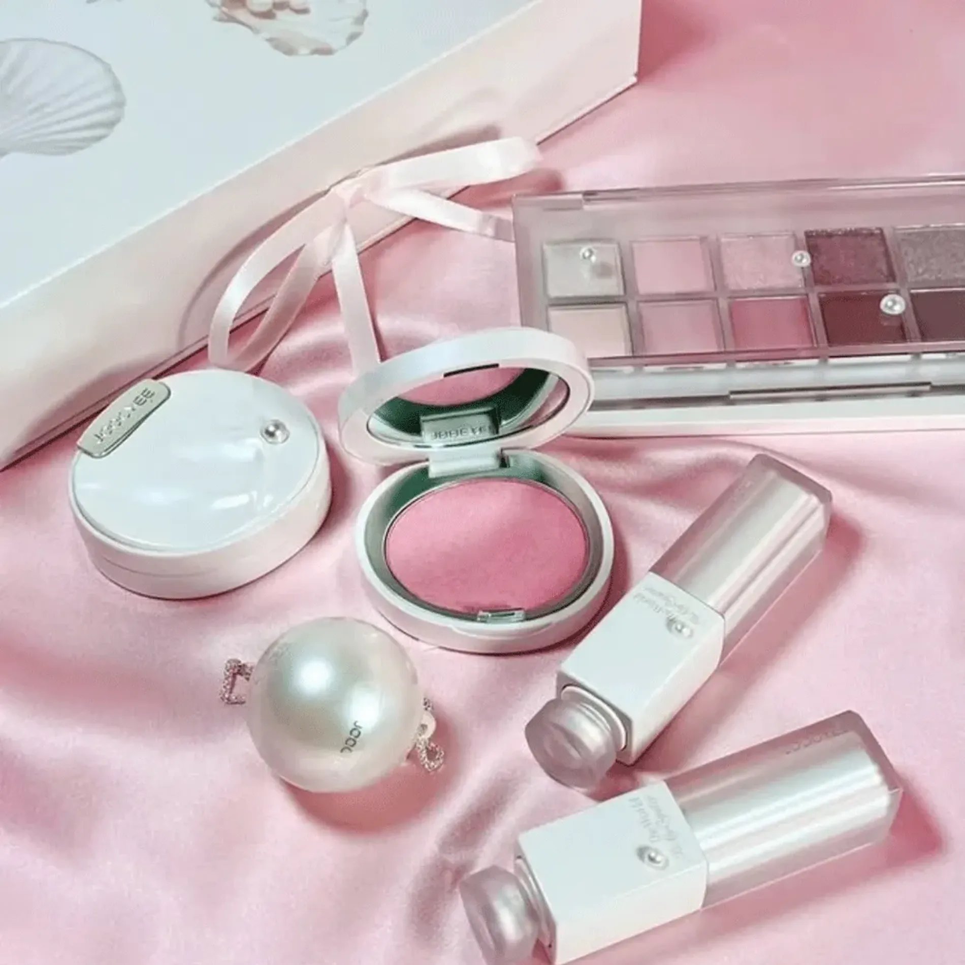 phan-ma-hong-ngoc-trai-joocyee-mong-nhe-tu-nhien-ben-mau-blush-s224-ripple-pink-3